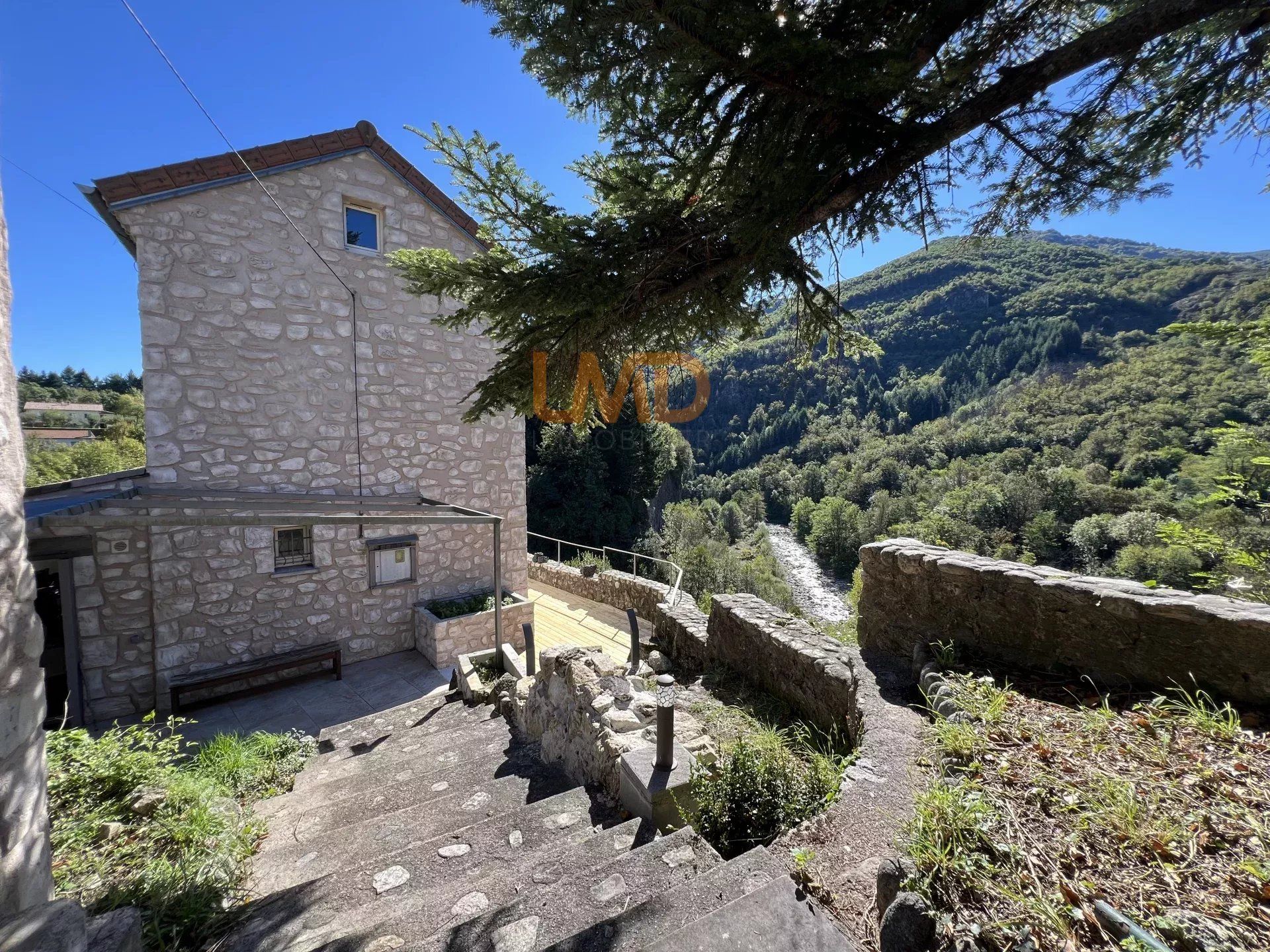 住宅 在 Thueyts, Ardèche 12842660