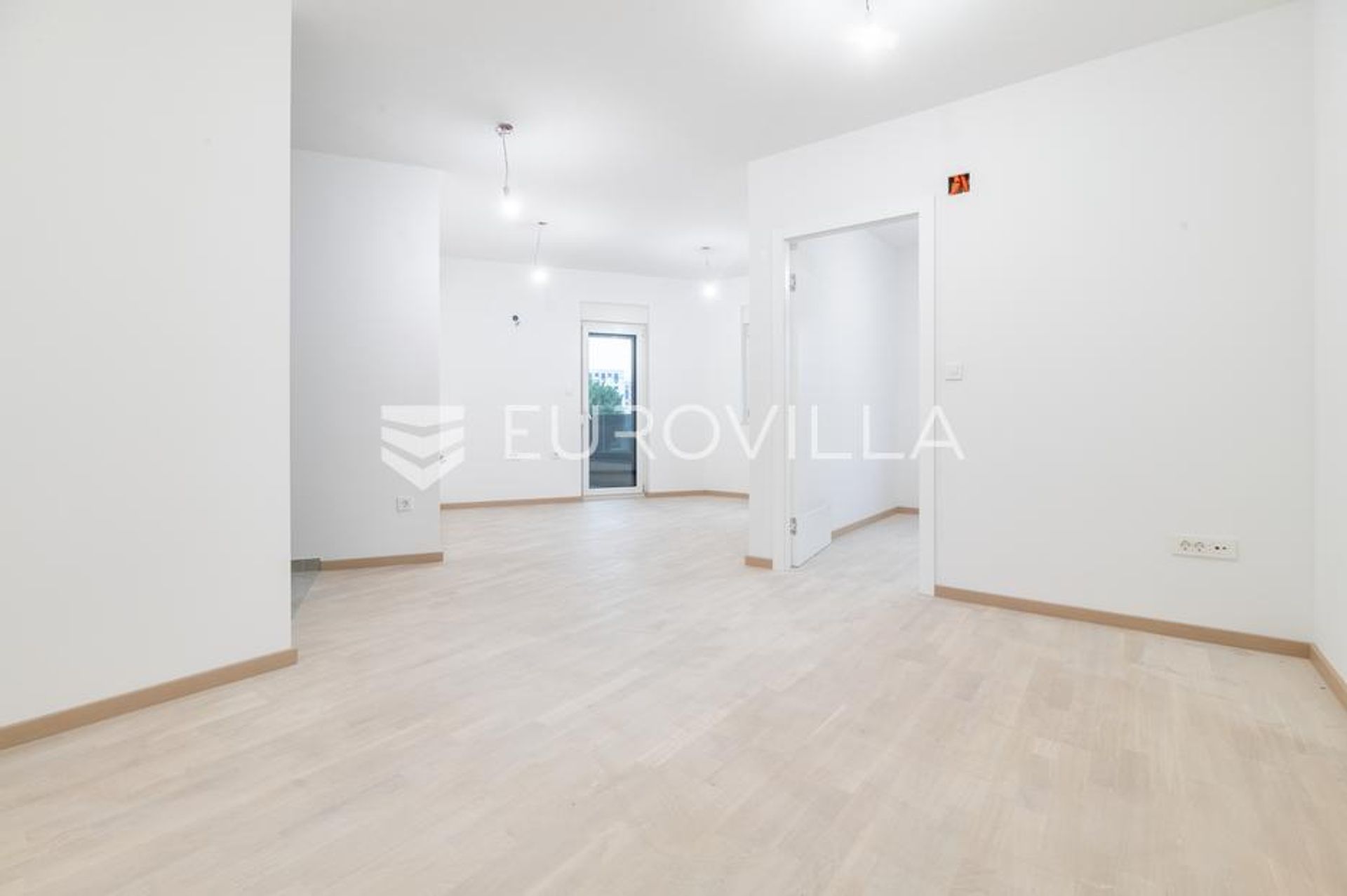 Condominio en Zagreb, Zagreb, Graduado 12842727