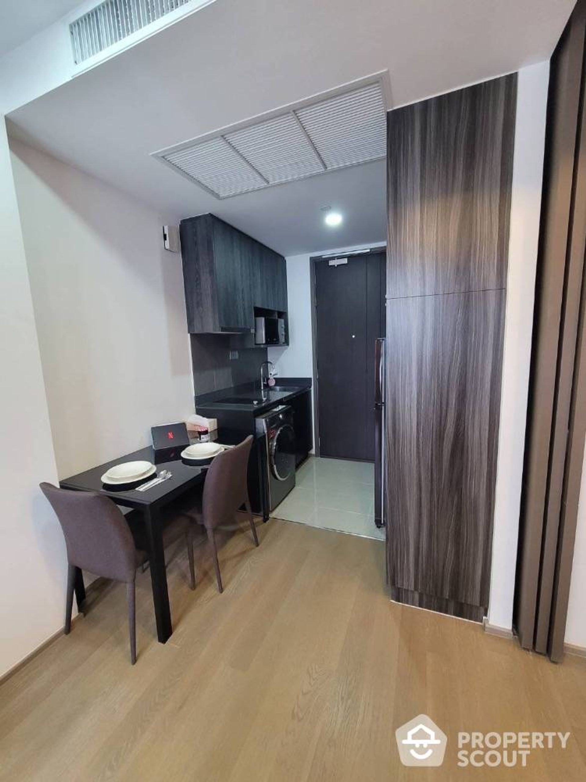 Condominium dans Bang Rak, Krung Thep Maha Nakhon 12843165