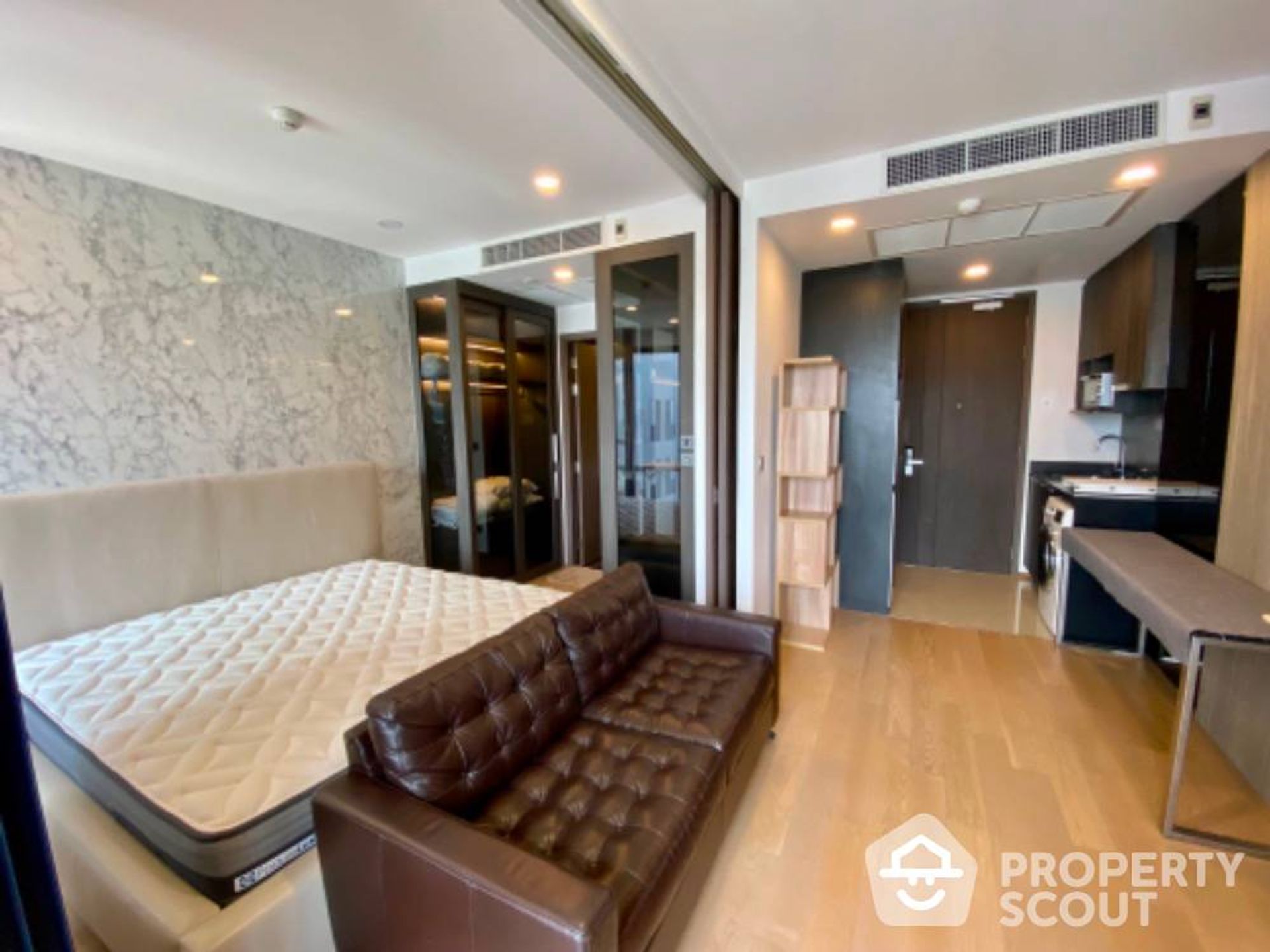 Condominium dans Bang Rak, Krung Thep Maha Nakhon 12843170