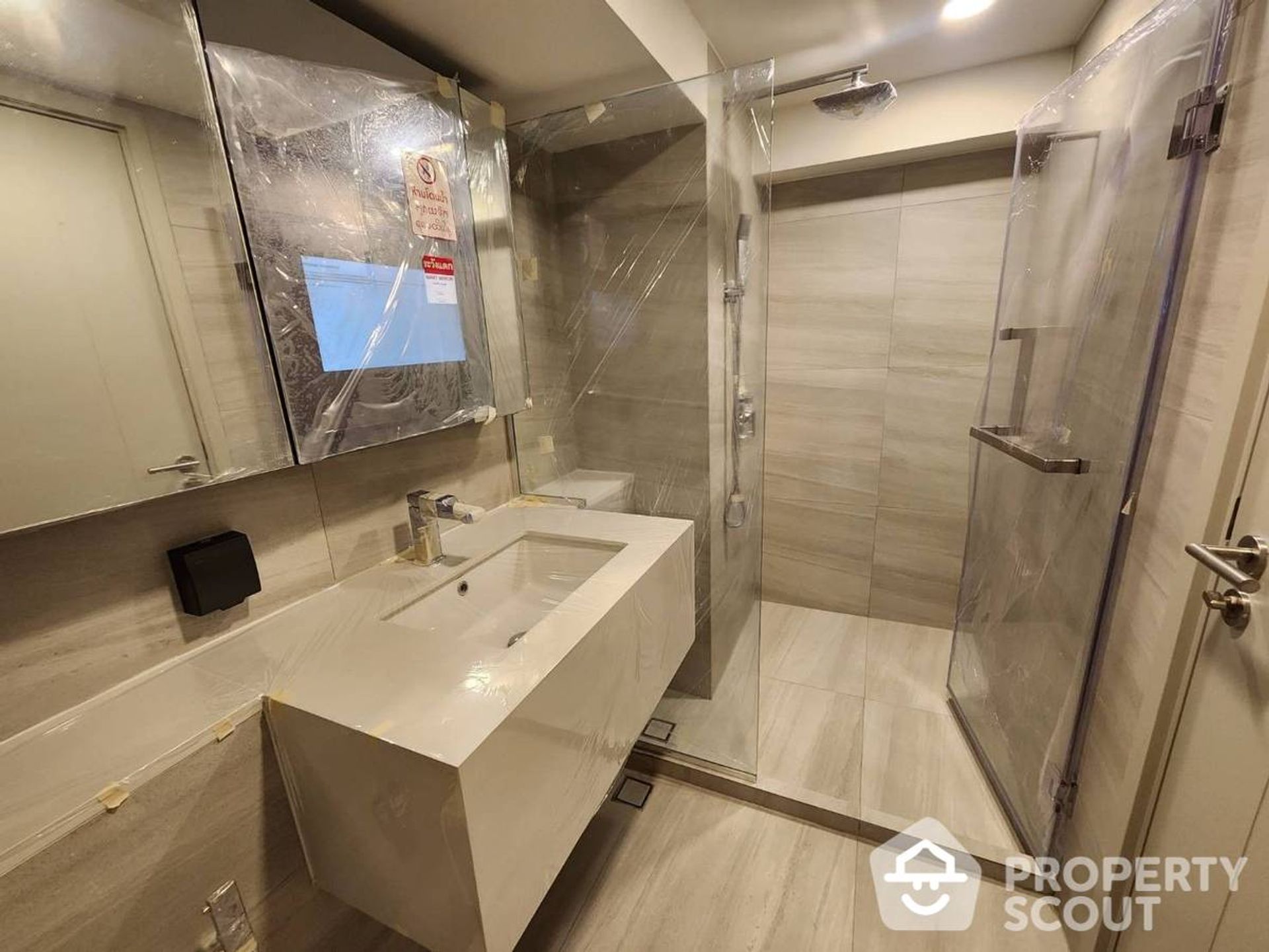 Condominium in , Krung Thep Maha Nakhon 12843259