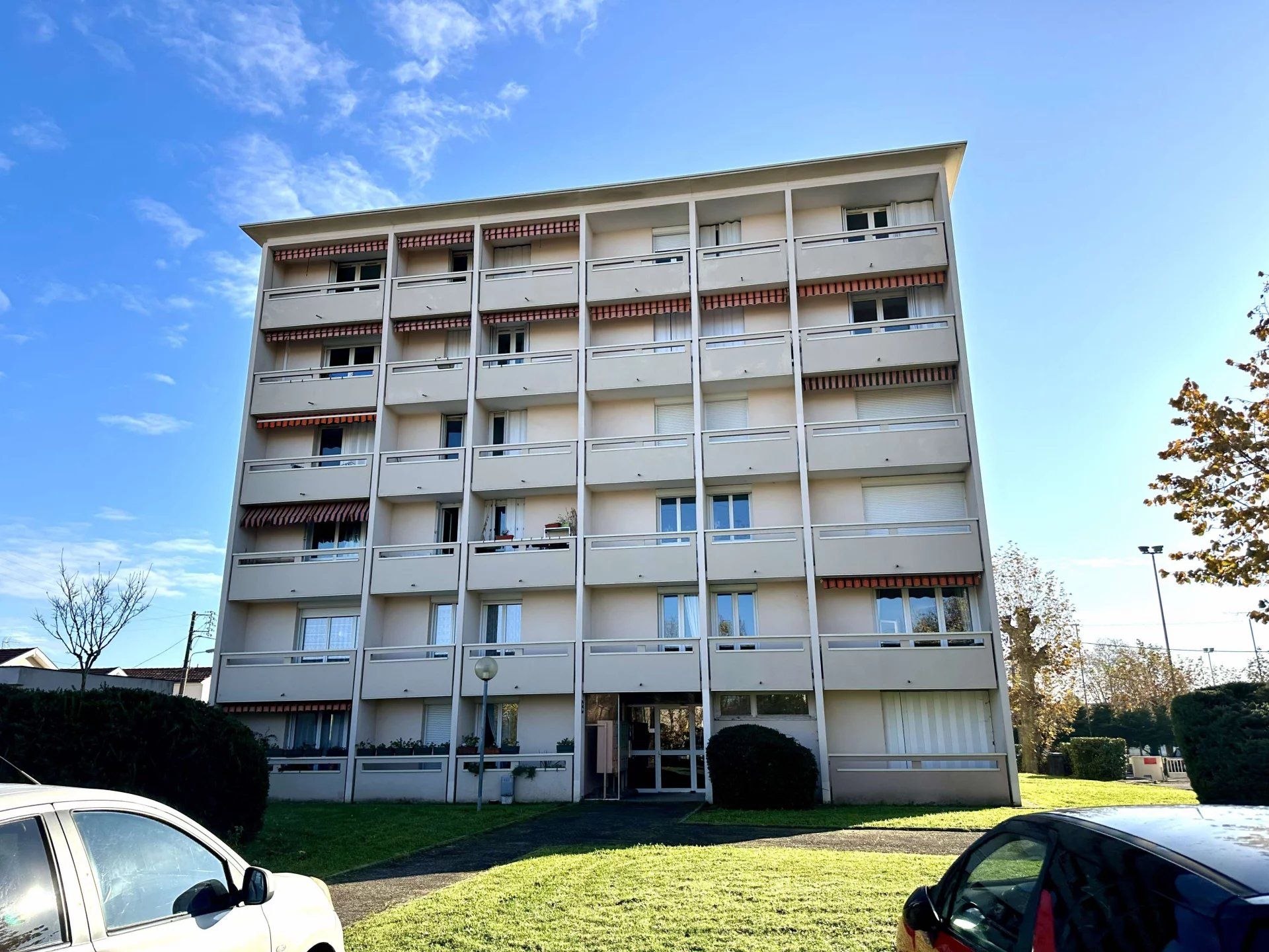 Kondominium dalam Cauderan, Nouvelle-Aquitaine 12843375