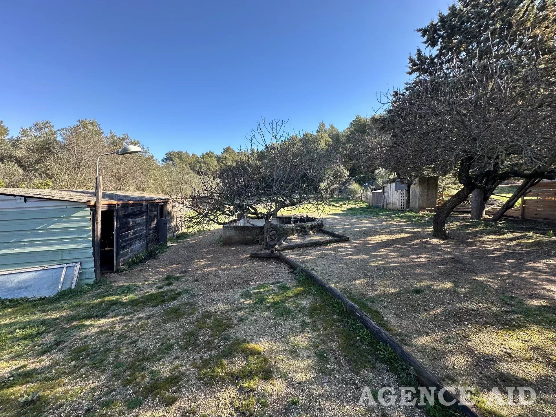 σπίτι σε Cuges-les-Pins, Bouches-du-Rhône 12843409