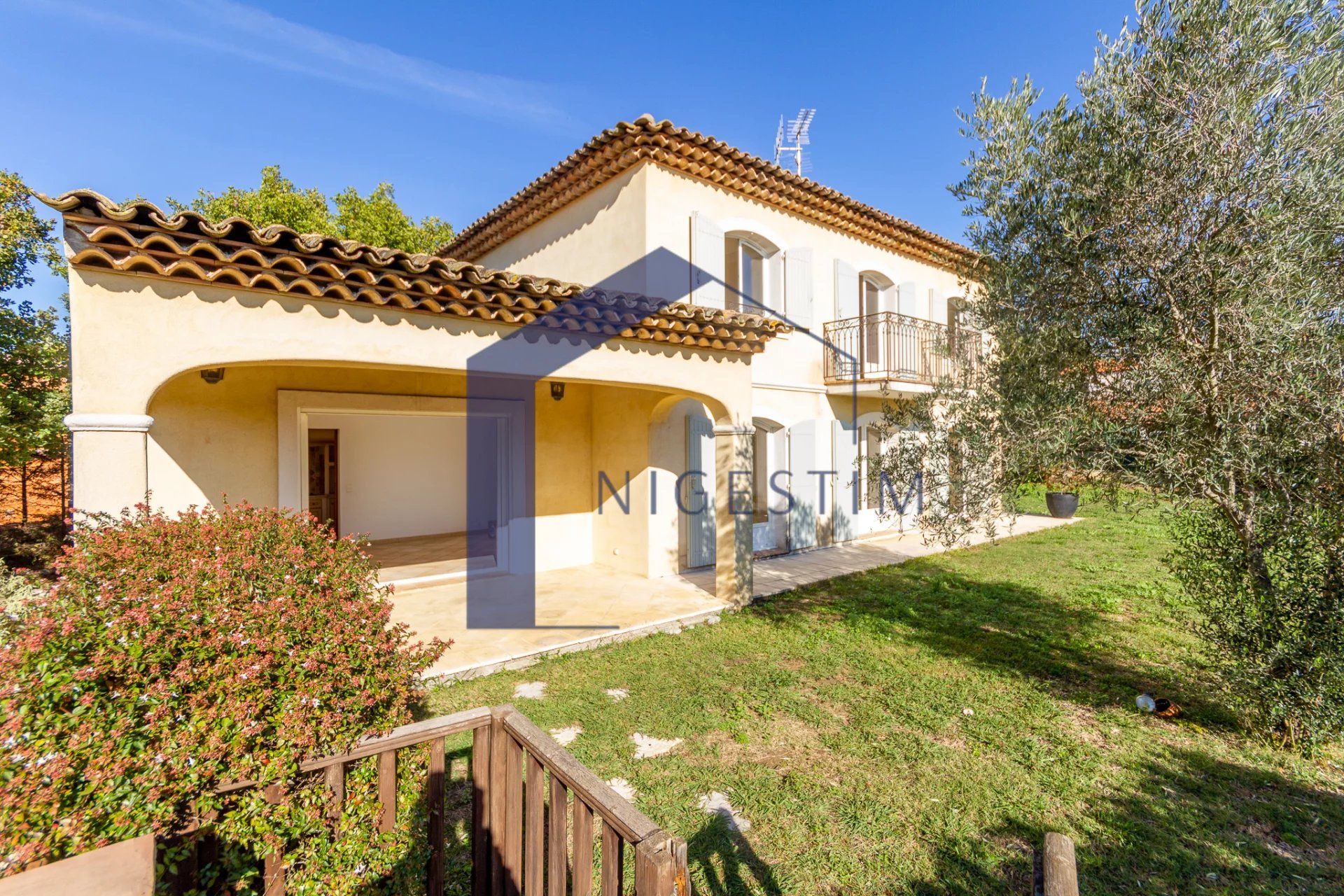 rumah dalam Mougins, Provence-Alpes-Côte d'Azur 12843425