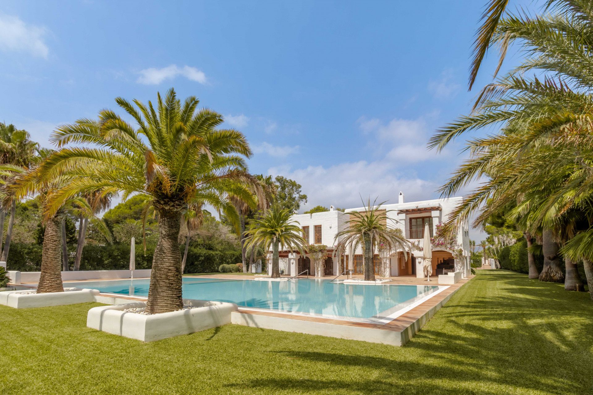 rumah dalam Santa Eulària des Riu, Balearic Islands 12843479