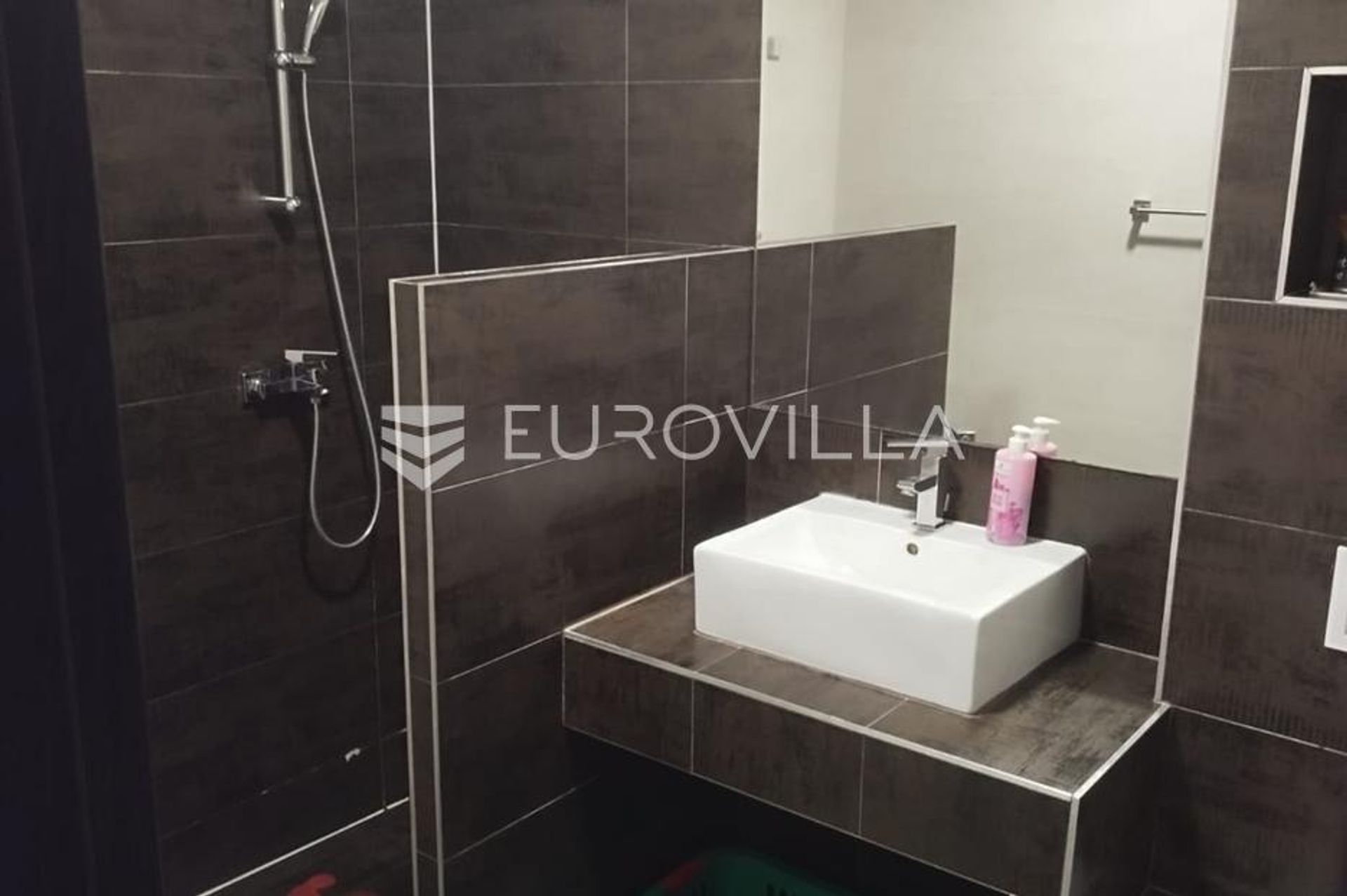 분양 아파트 에 Kaštel Kambelovac, Splitsko-dalmatinska županija 12843489