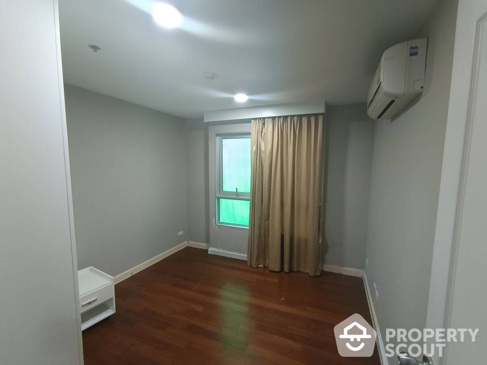 Condominium in Ban Na Song, Krung Thep Maha Nakhon 12843795