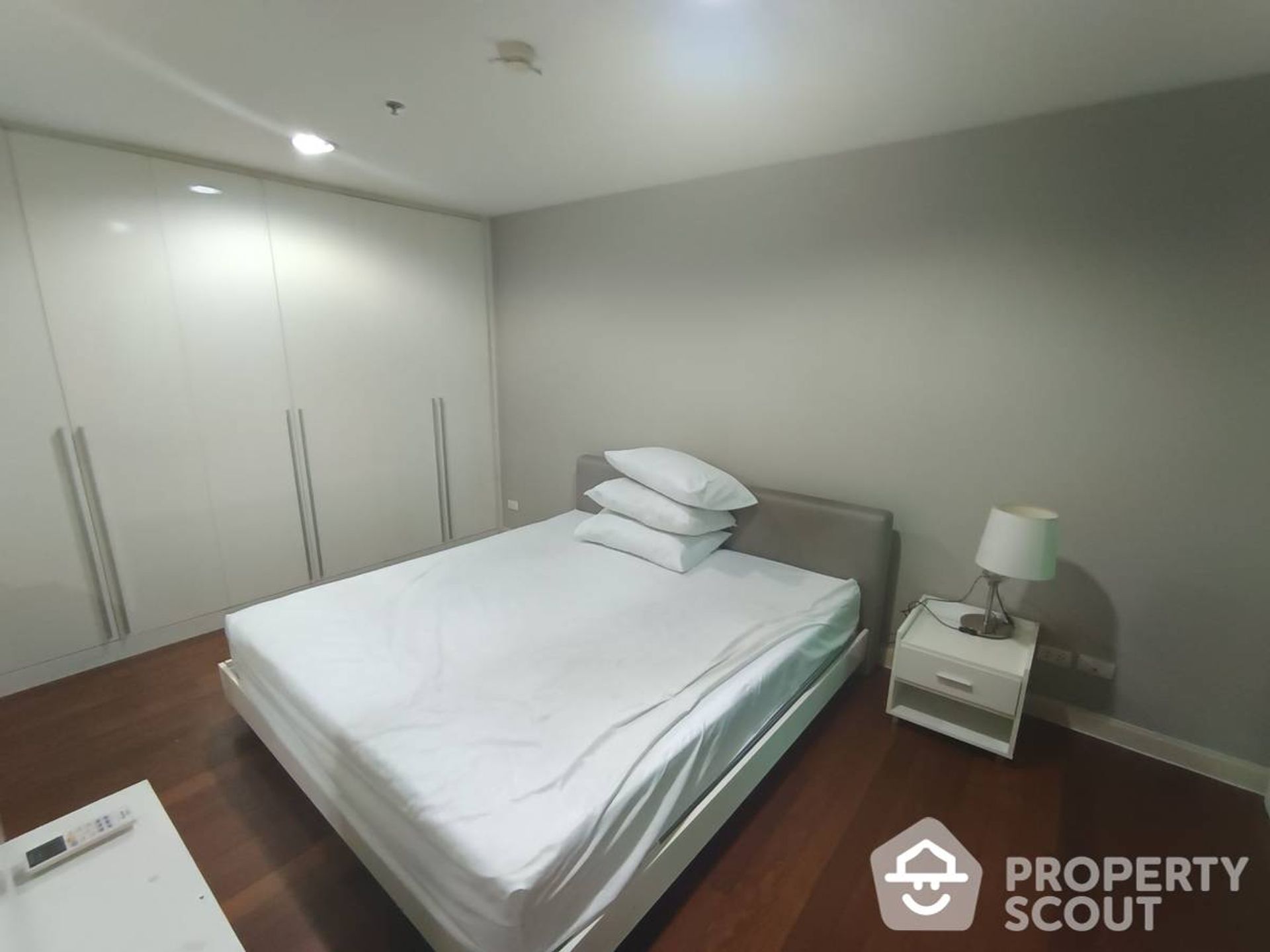 Condominium in Ban Na Song, Krung Thep Maha Nakhon 12843795