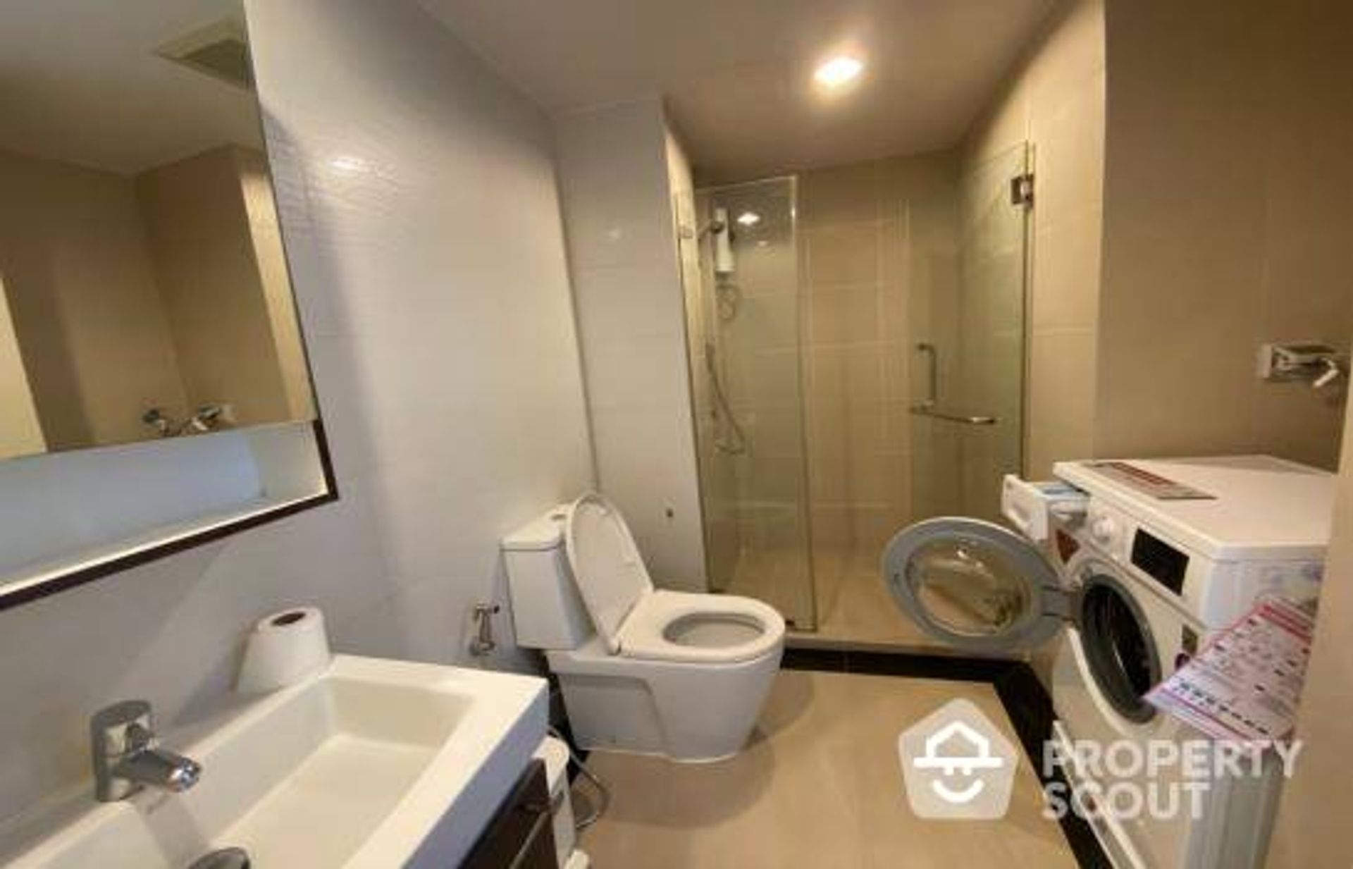 Condominium in , Krung Thep Maha Nakhon 12843843