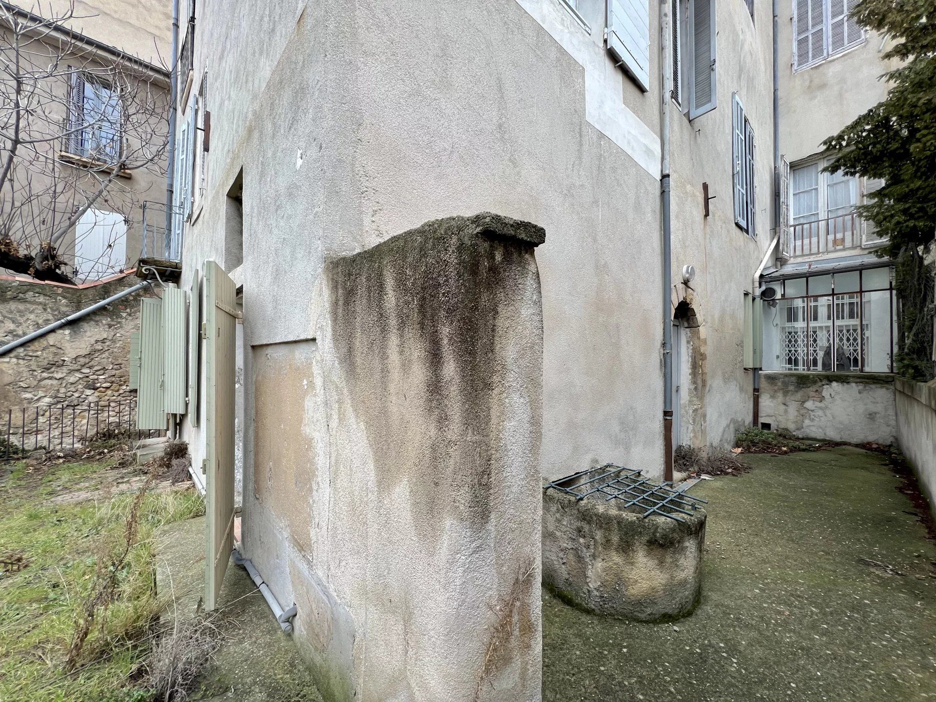 casa no Aix-en-Provence, Bouches-du-Rhône 12843961