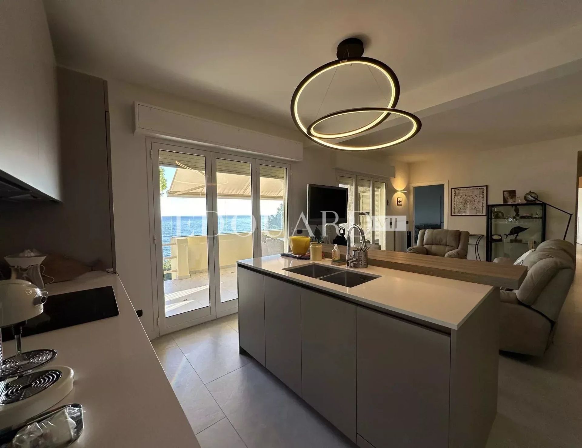 Condominio nel Roquebrune-Cap-Martin, Alpes-Maritimes 12843990