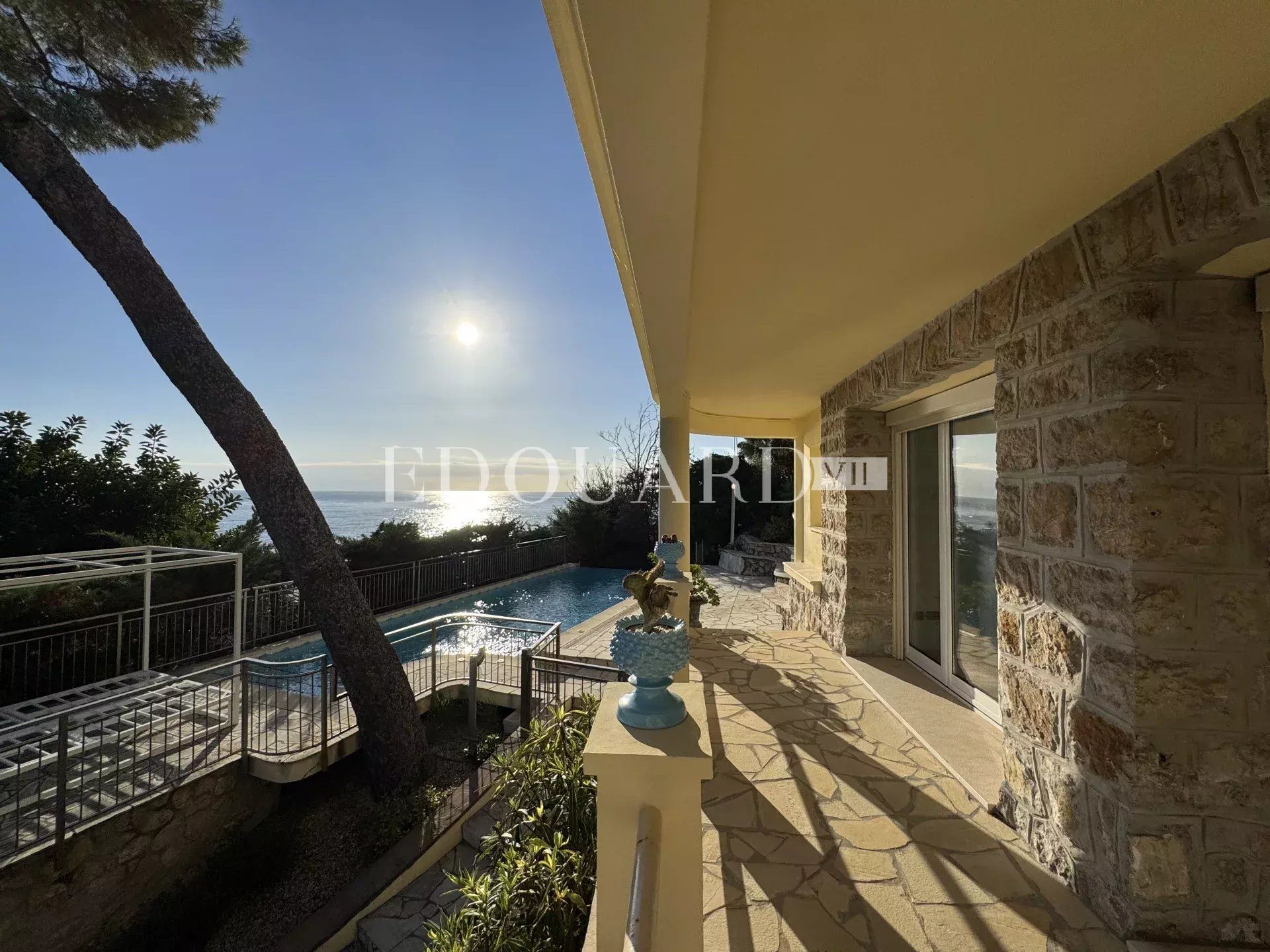 Condominio nel Roquebrune-Cap-Martin, Alpes-Maritimes 12843990