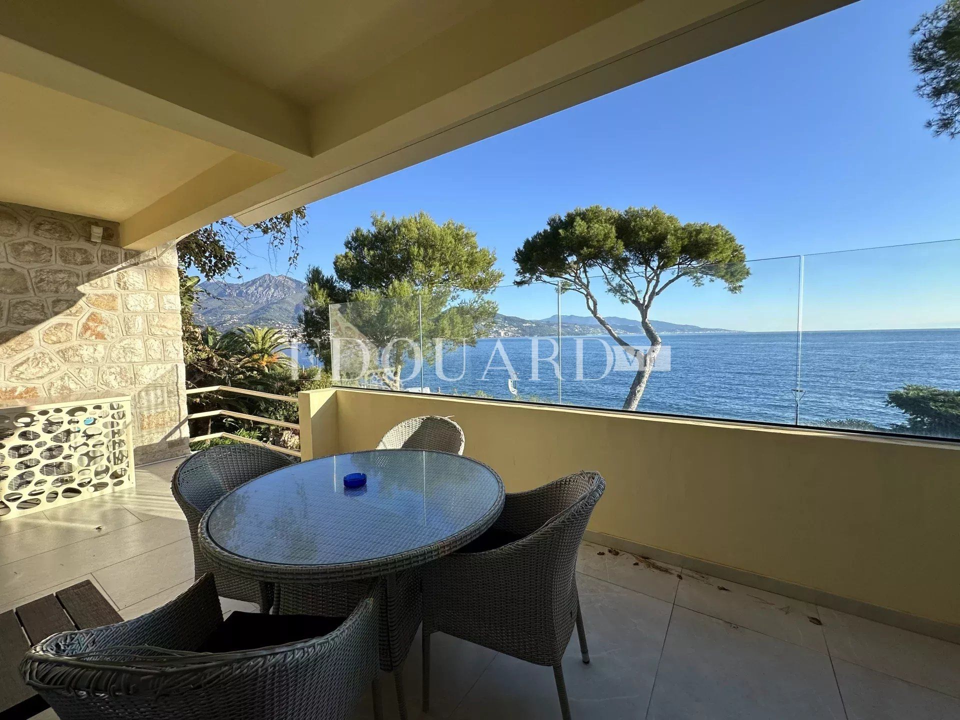 Condominio nel Roquebrune-Cap-Martin, Alpes-Maritimes 12843990