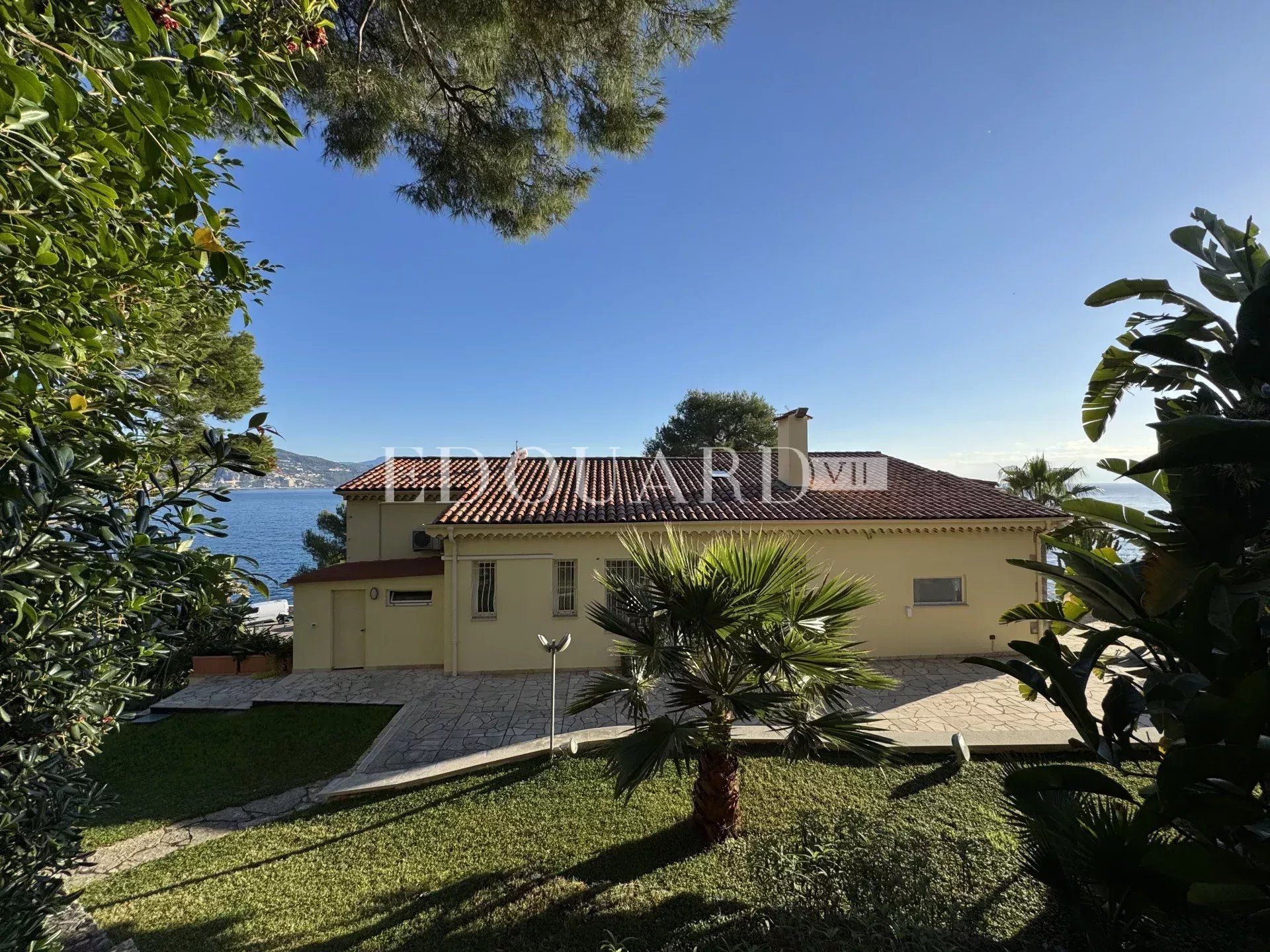 公寓 在 Roquebrune-Cap-Martin, Alpes-Maritimes 12843991