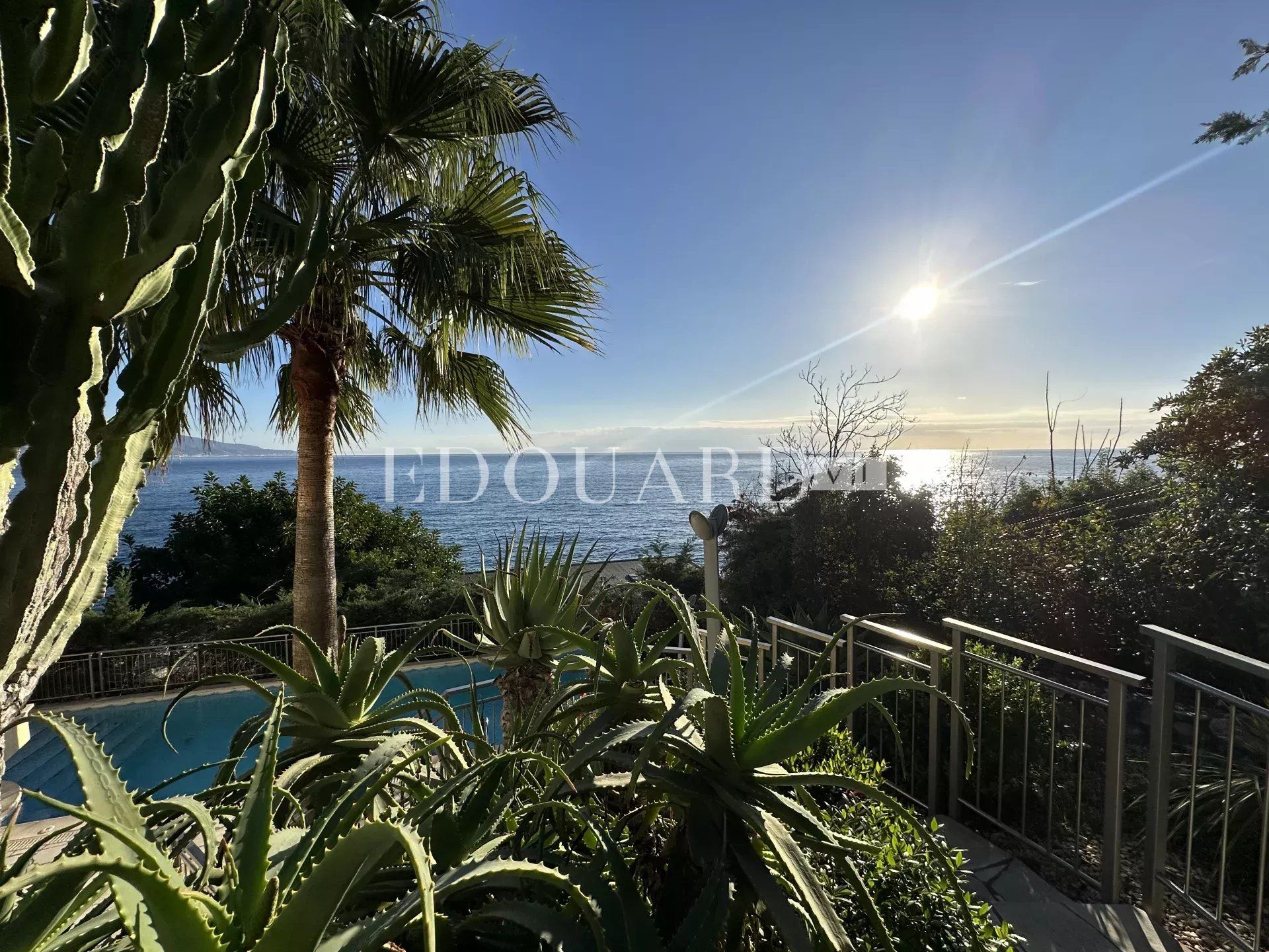 公寓 在 Roquebrune-Cap-Martin, Alpes-Maritimes 12843991