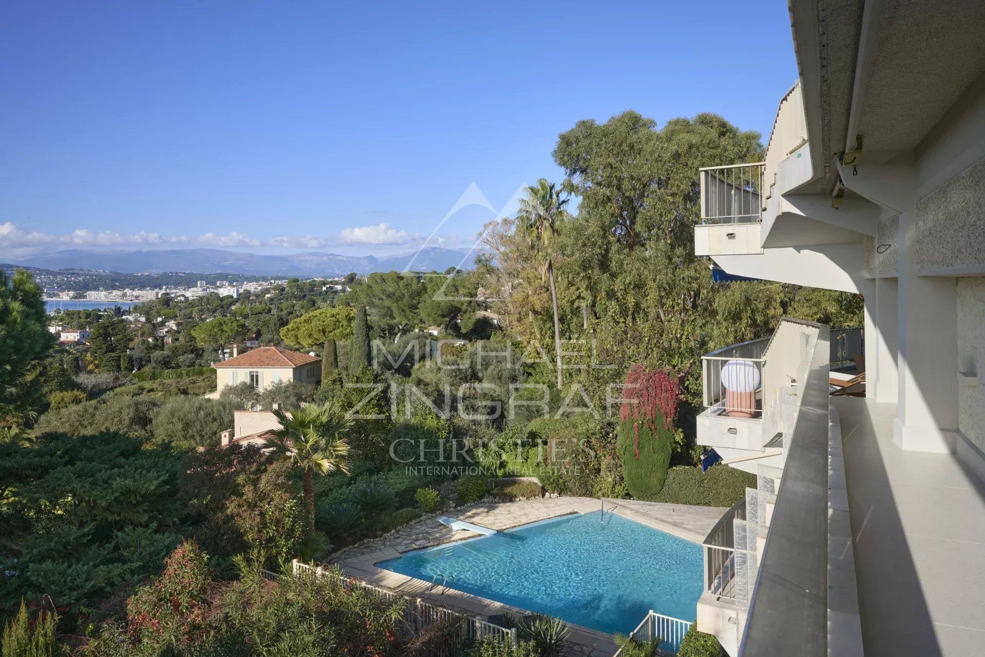 Condominium in Antibes, Alpes-Maritimes 12844618