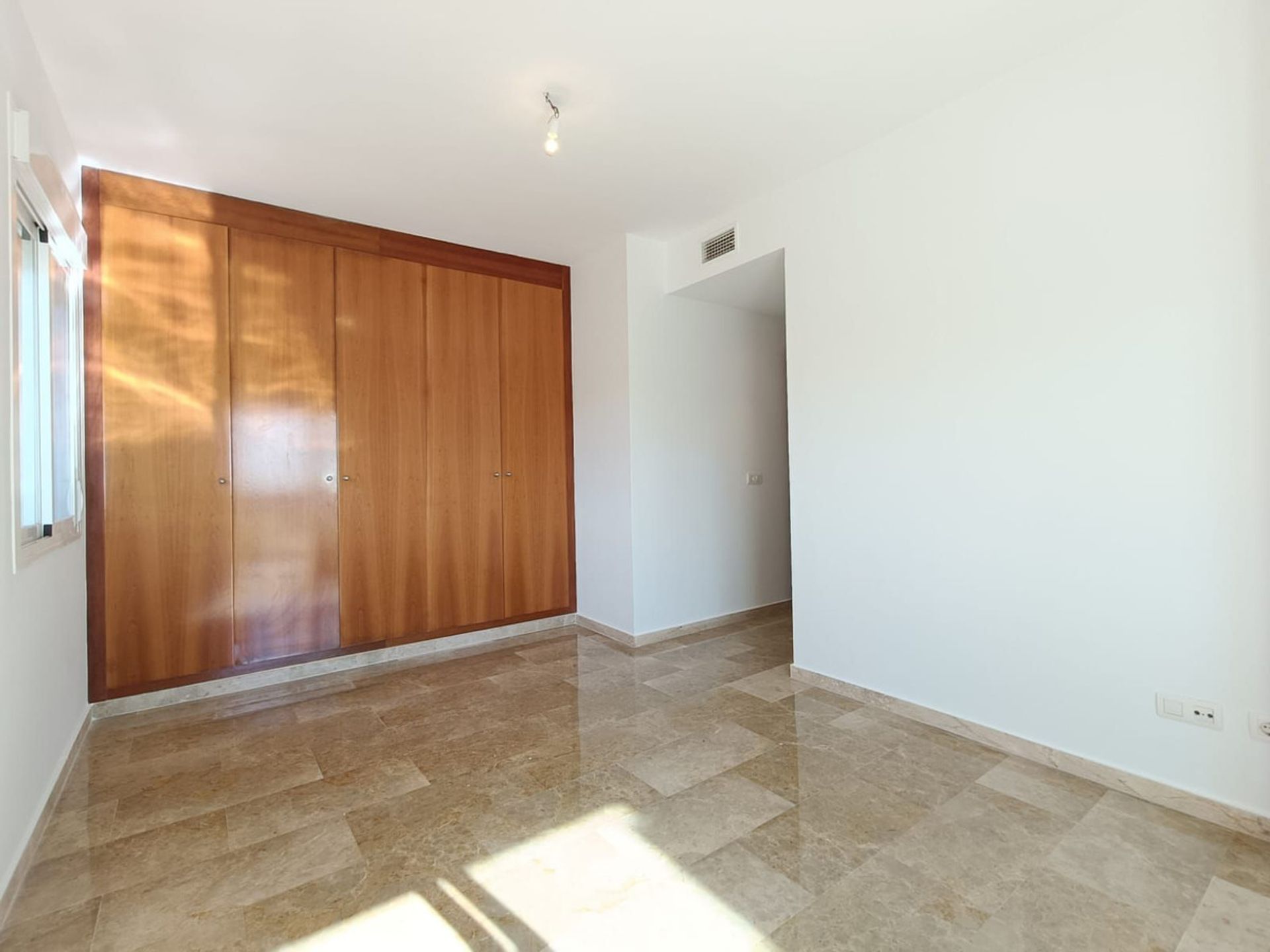 Osakehuoneisto sisään Torremolinos, Andalucía 12845006