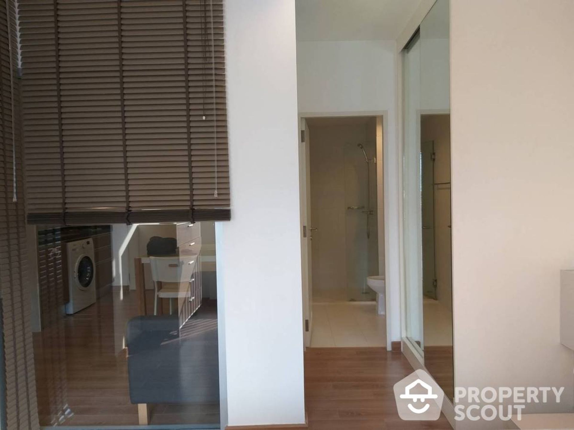 Condominium dans Khlong Toei, Krung Thep Maha Nakhon 12845017