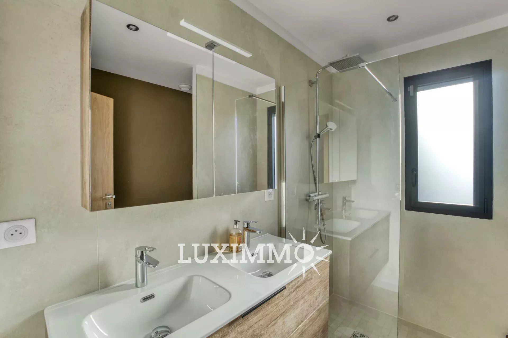 Huis in Mougins, Alpes-Maritimes 12845177