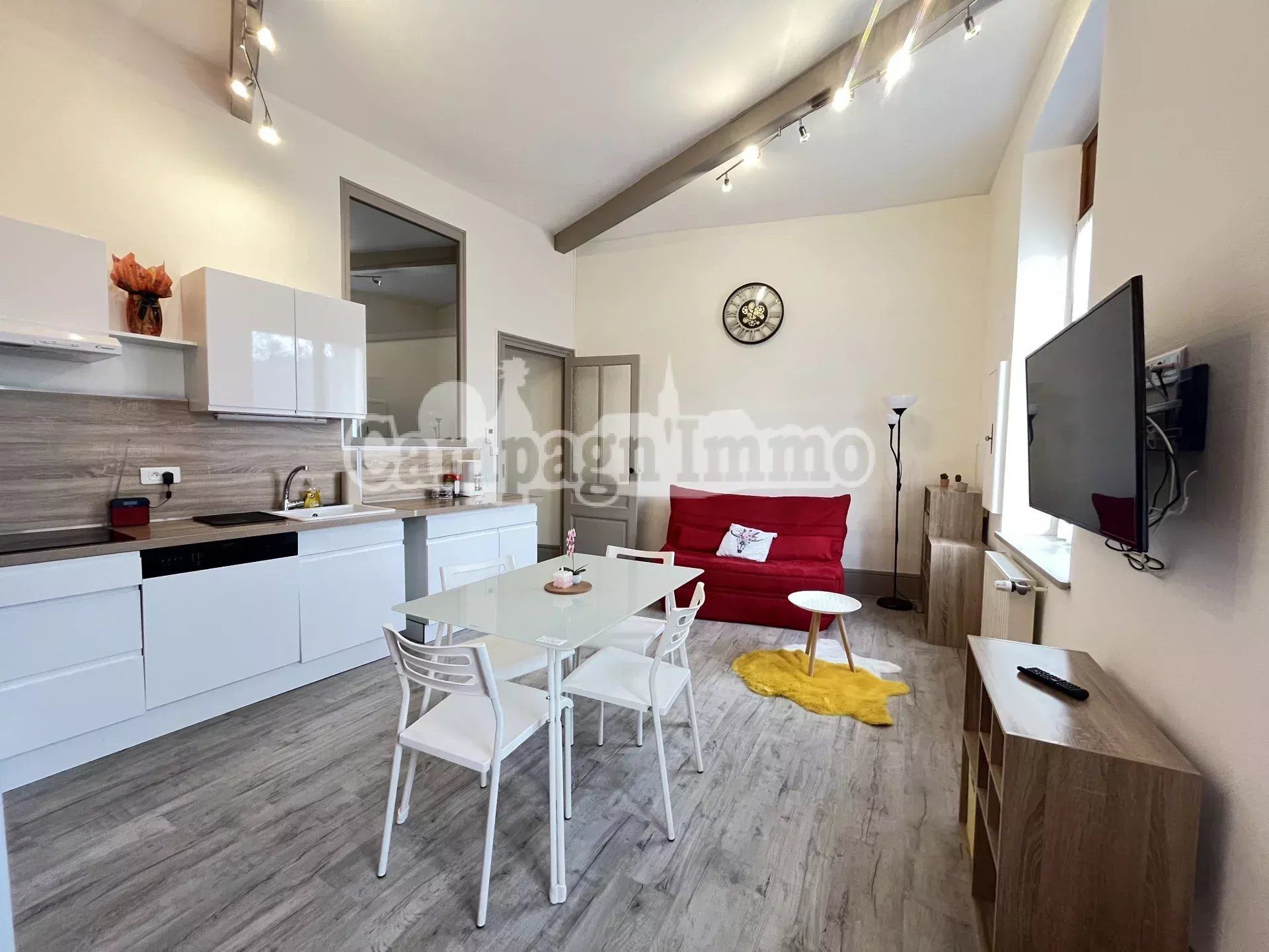 Condominio en Tarare, Auvergne-Rhone-Alpes 12845178