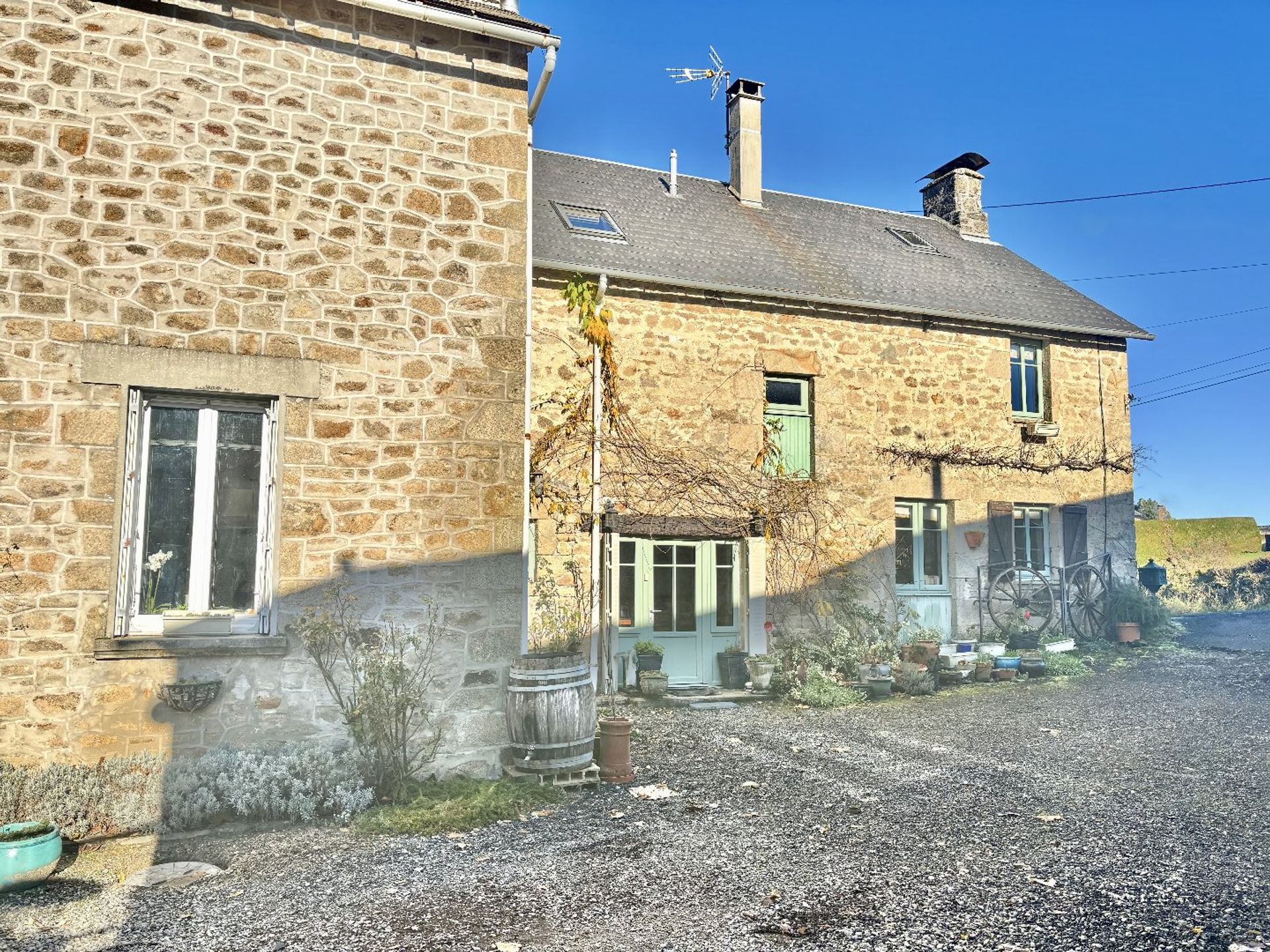 casa en Treignac, Nouvelle-Aquitaine 12845589