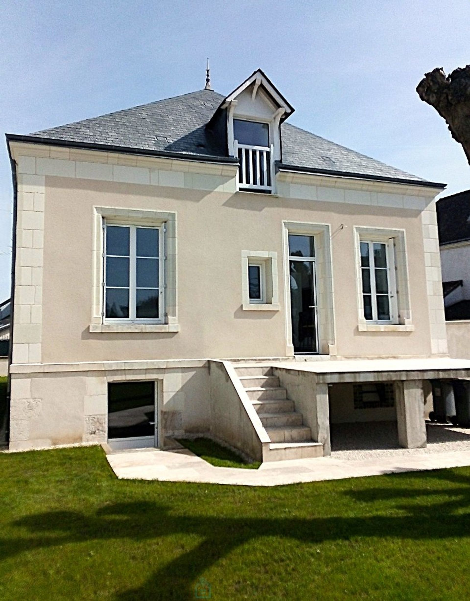 House in Amboise, Centre-Val de Loire 12846031