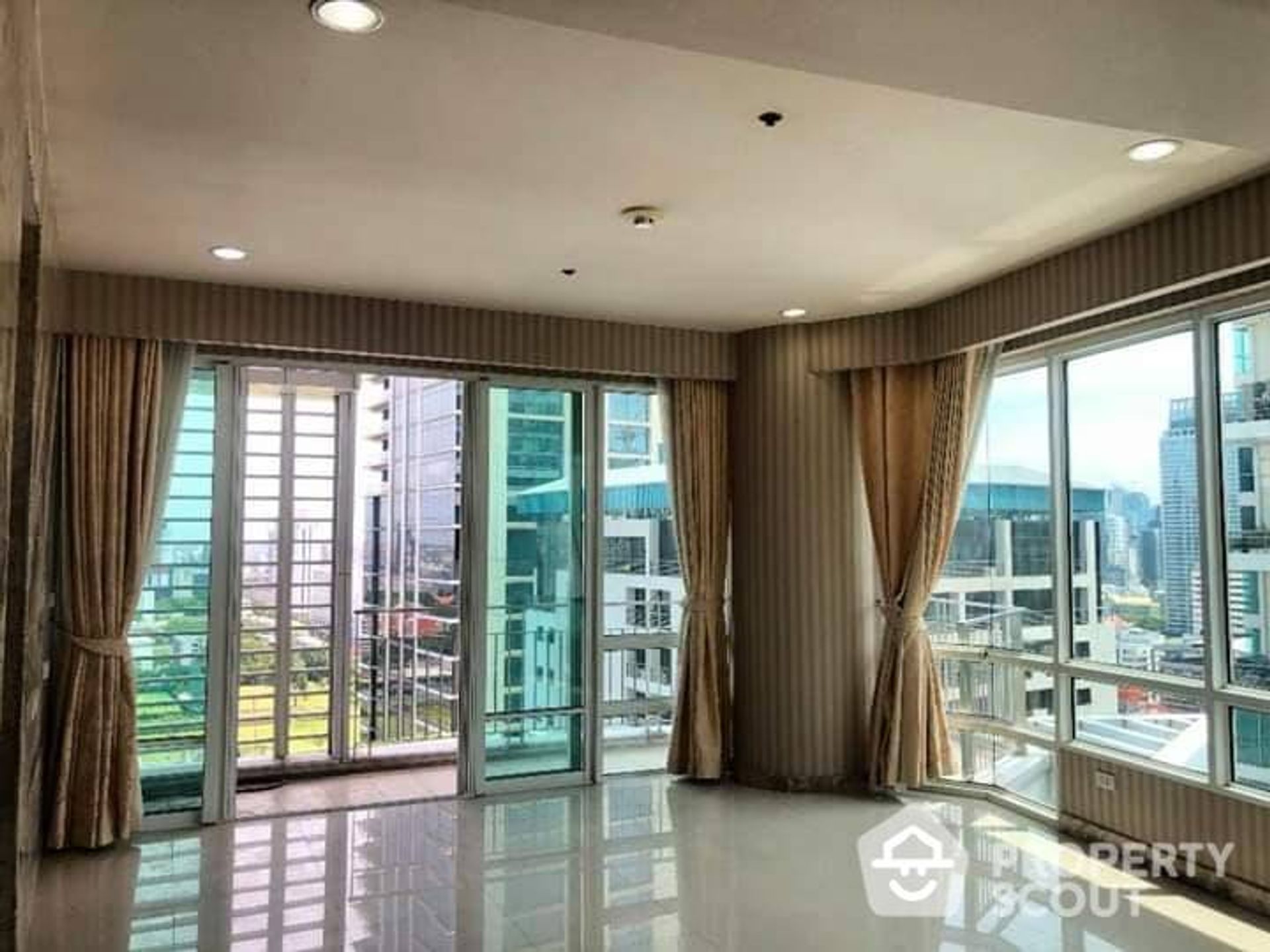 Condominium dans Pathum Wan, Krung Thep Maha Nakhon 12846225