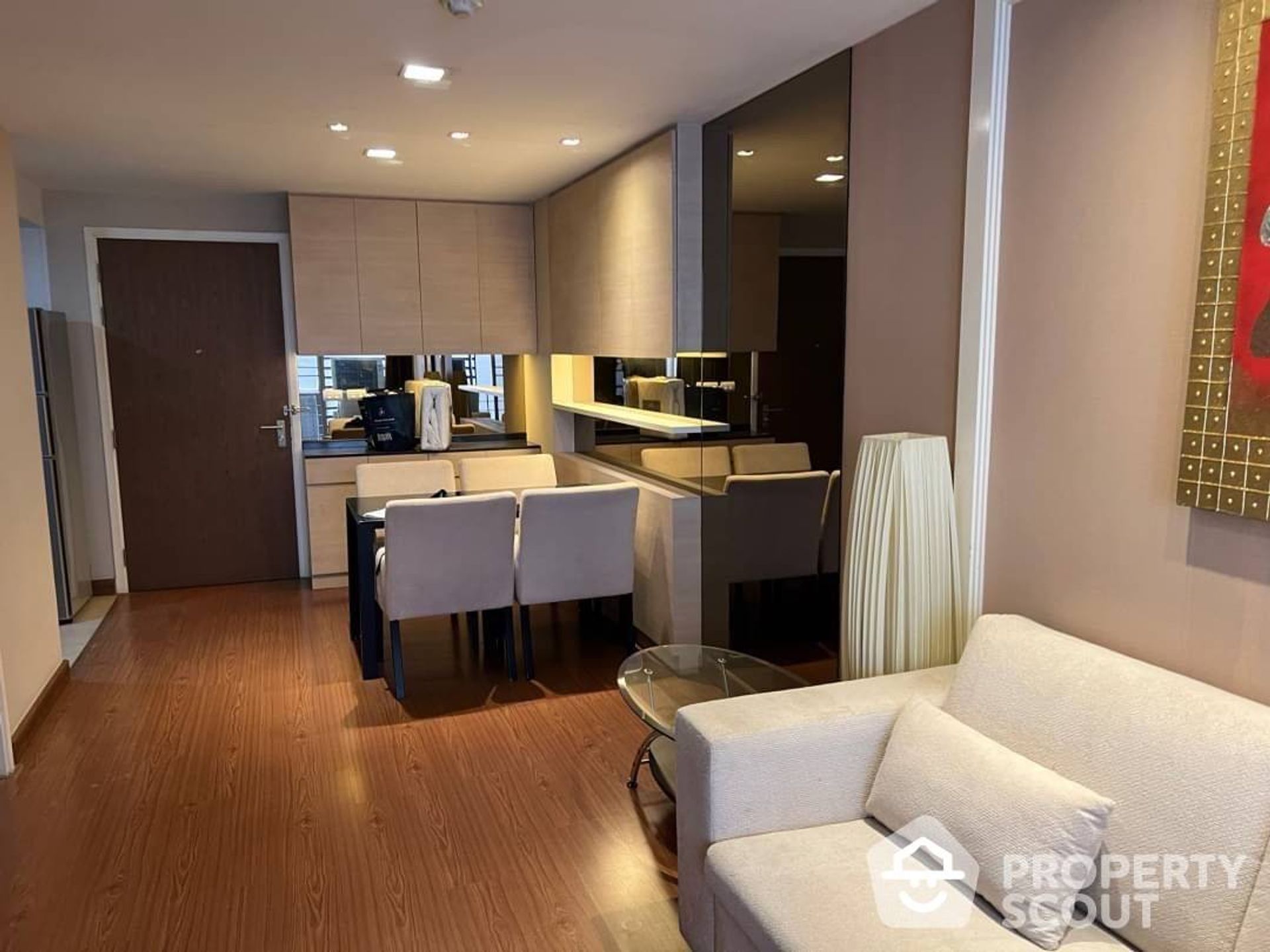 Condominium in Bang Rak, Krung Thep Maha Nakhon 12846226