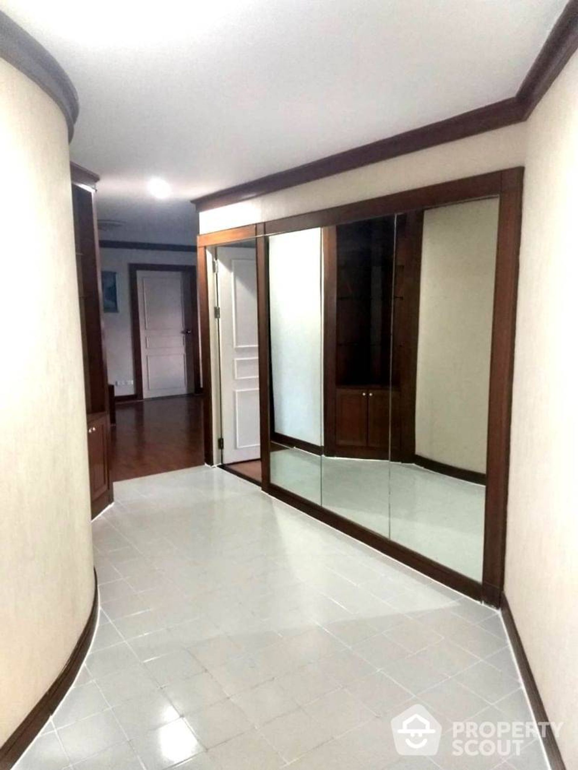 Condominium in , Krung Thep Maha Nakhon 12846262