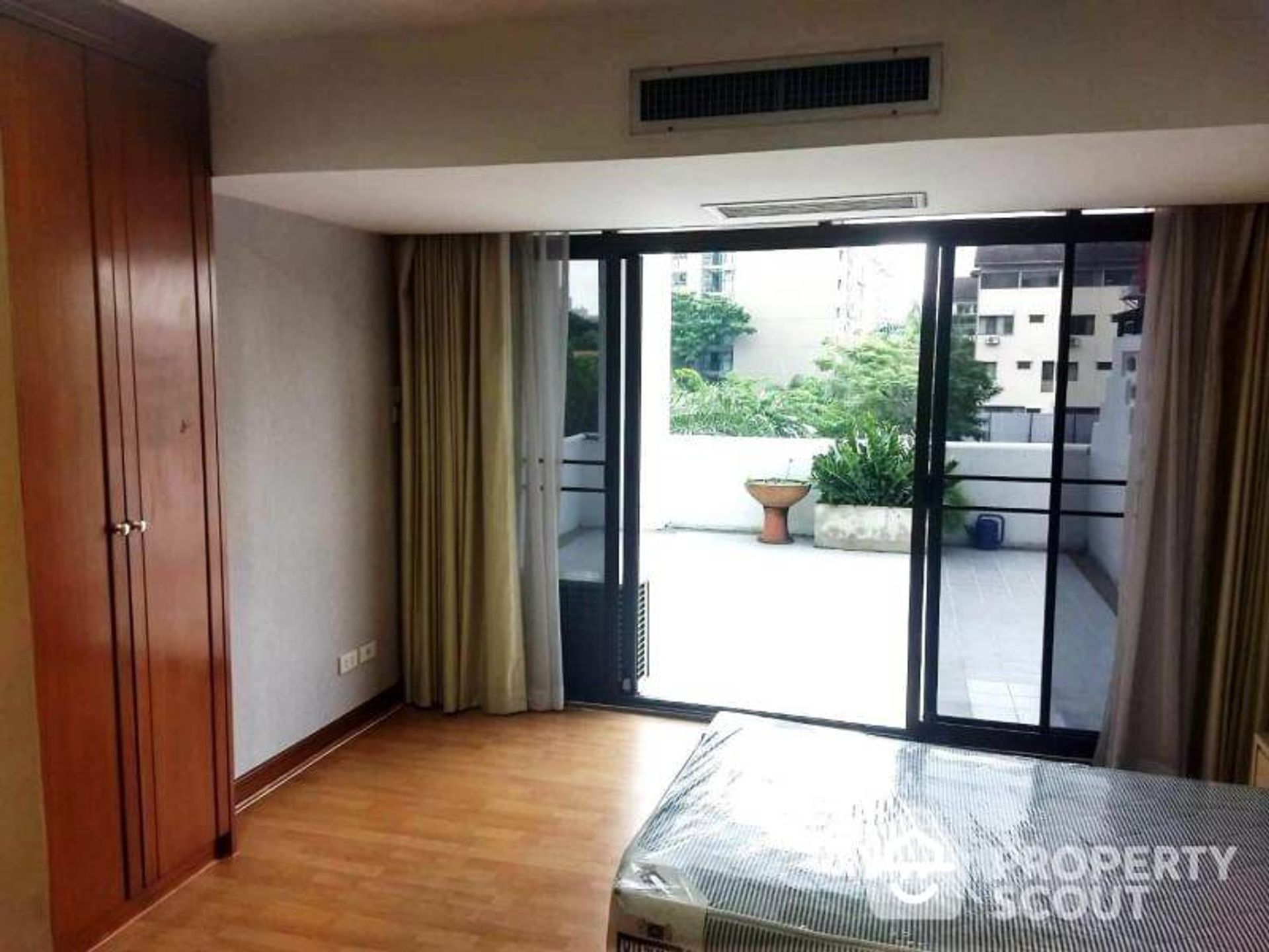 Condominium in , Krung Thep Maha Nakhon 12846262