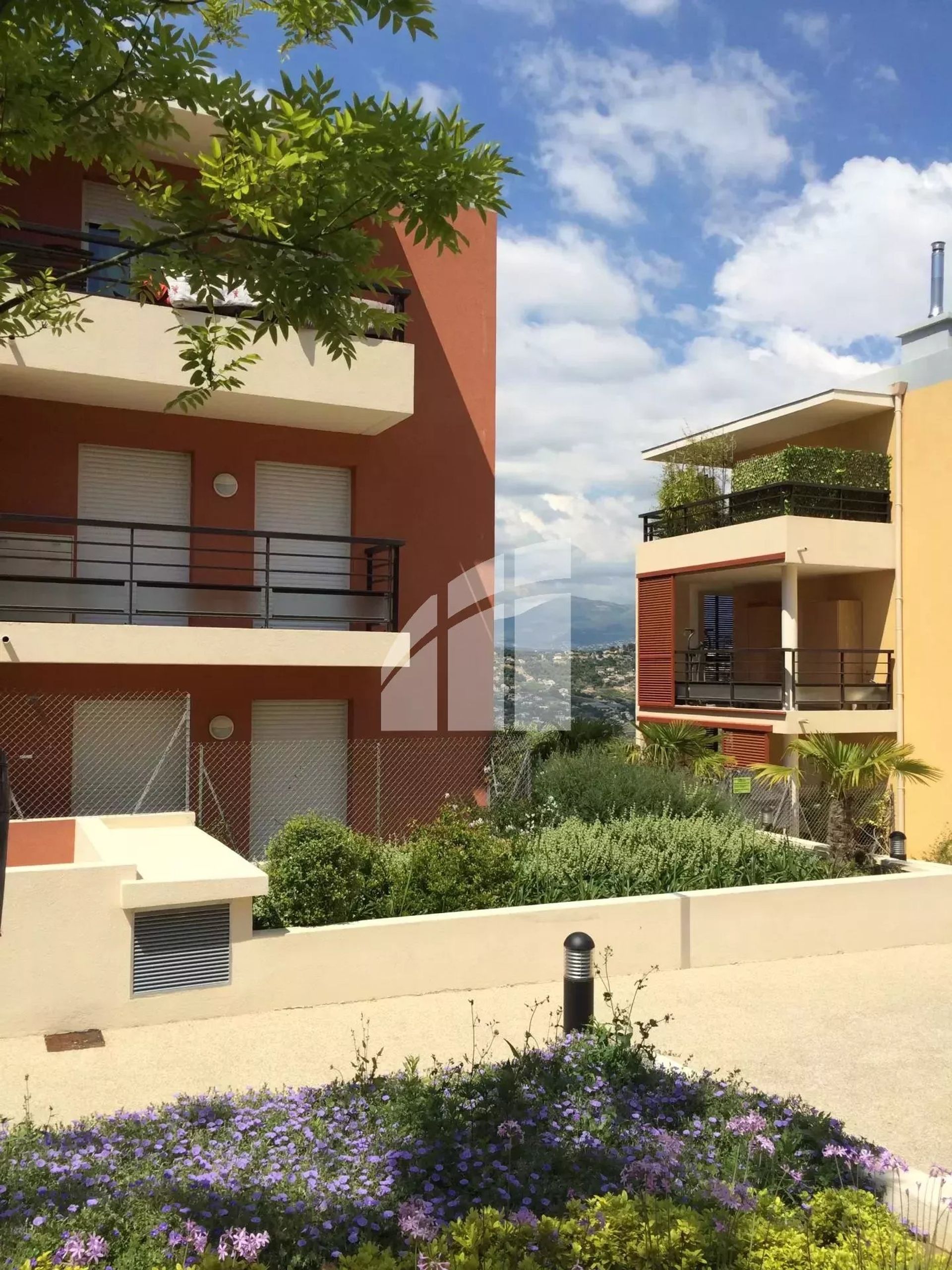 Condominium dans Nice, Alpes-Maritimes 12846371