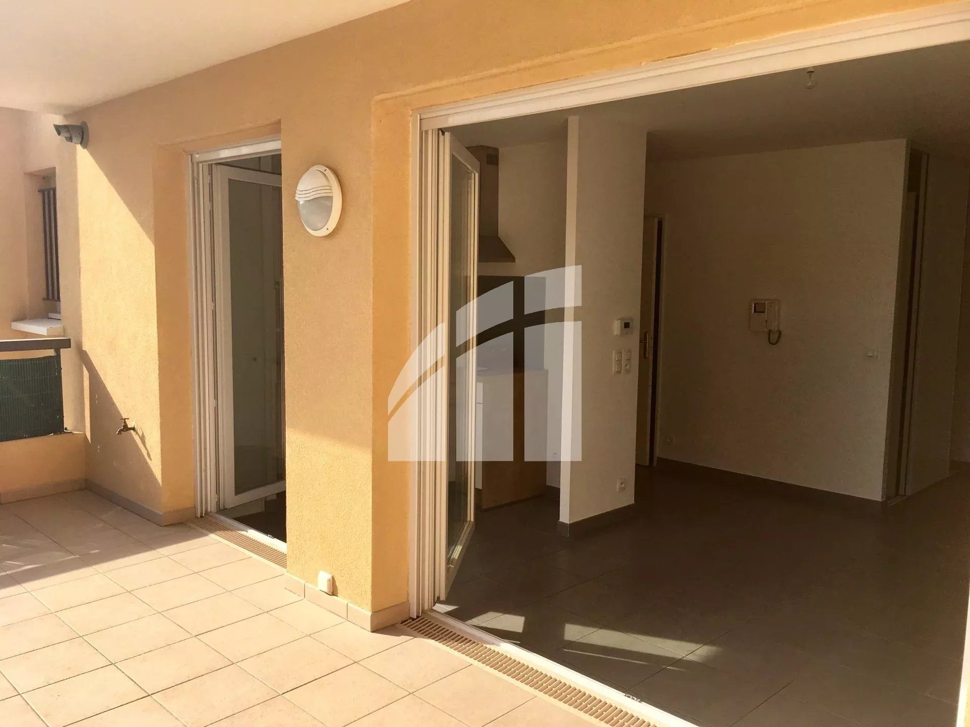 Condominium dans Nice, Alpes-Maritimes 12846371