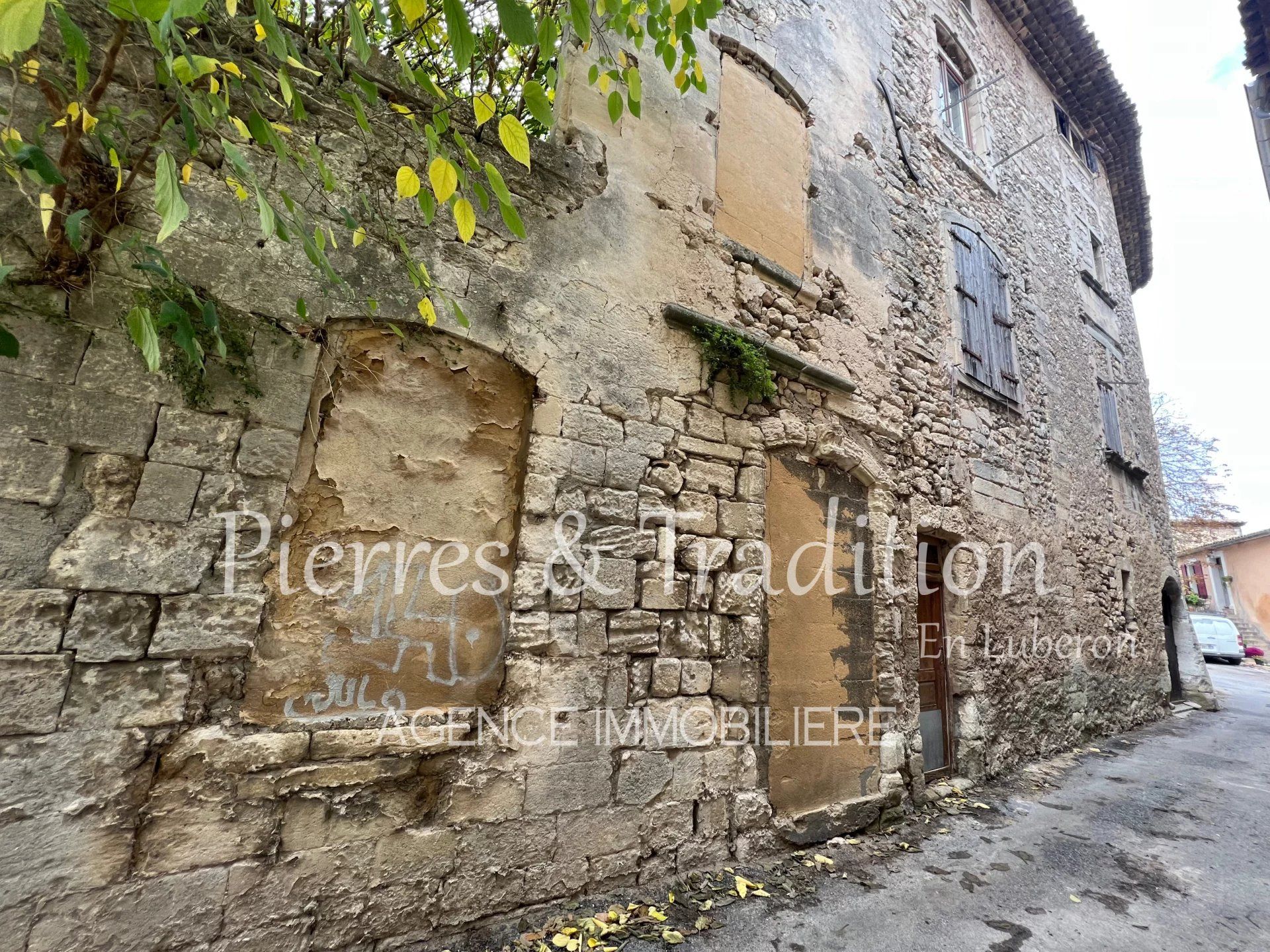 жилой дом в Cereste, Provence-Alpes-Cote d'Azur 12846375