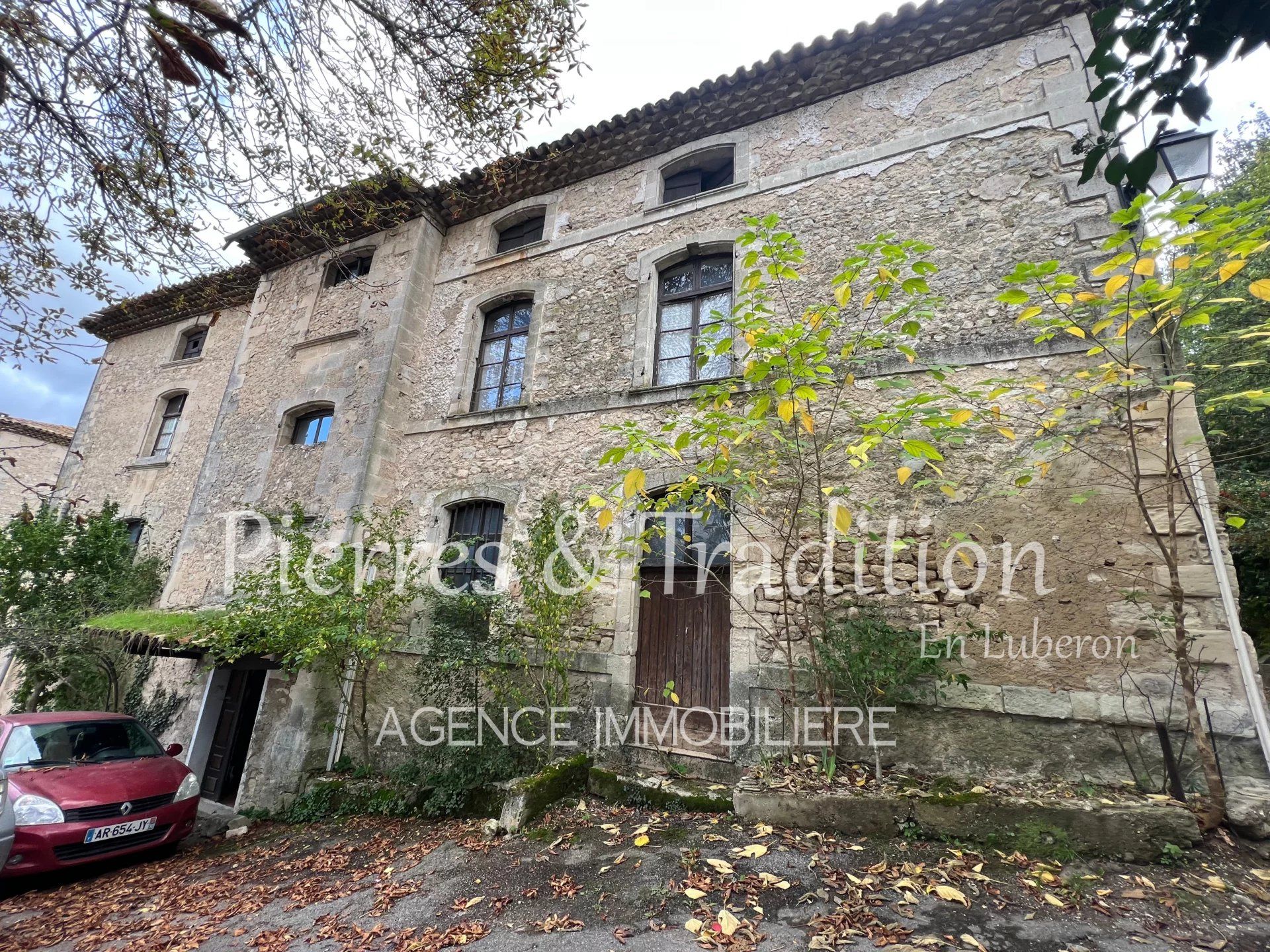 House in Cereste, Provence-Alpes-Cote d'Azur 12846375