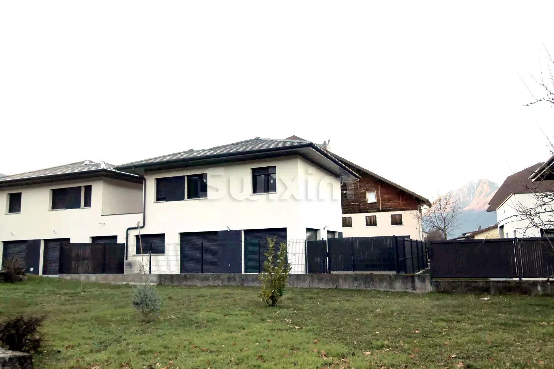 Rumah di Scionzier, Auvergne-Rhone-Alpes 12846384