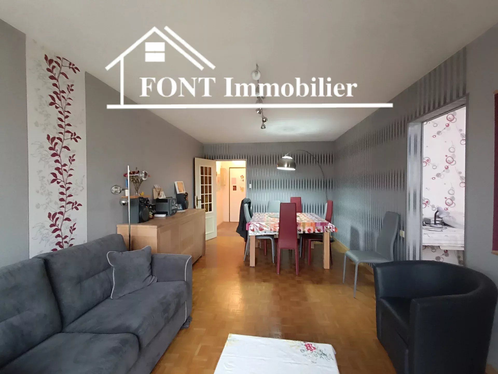 Osakehuoneisto sisään Saint-Etienne, Auvergne-Rhone-Alpes 12846392