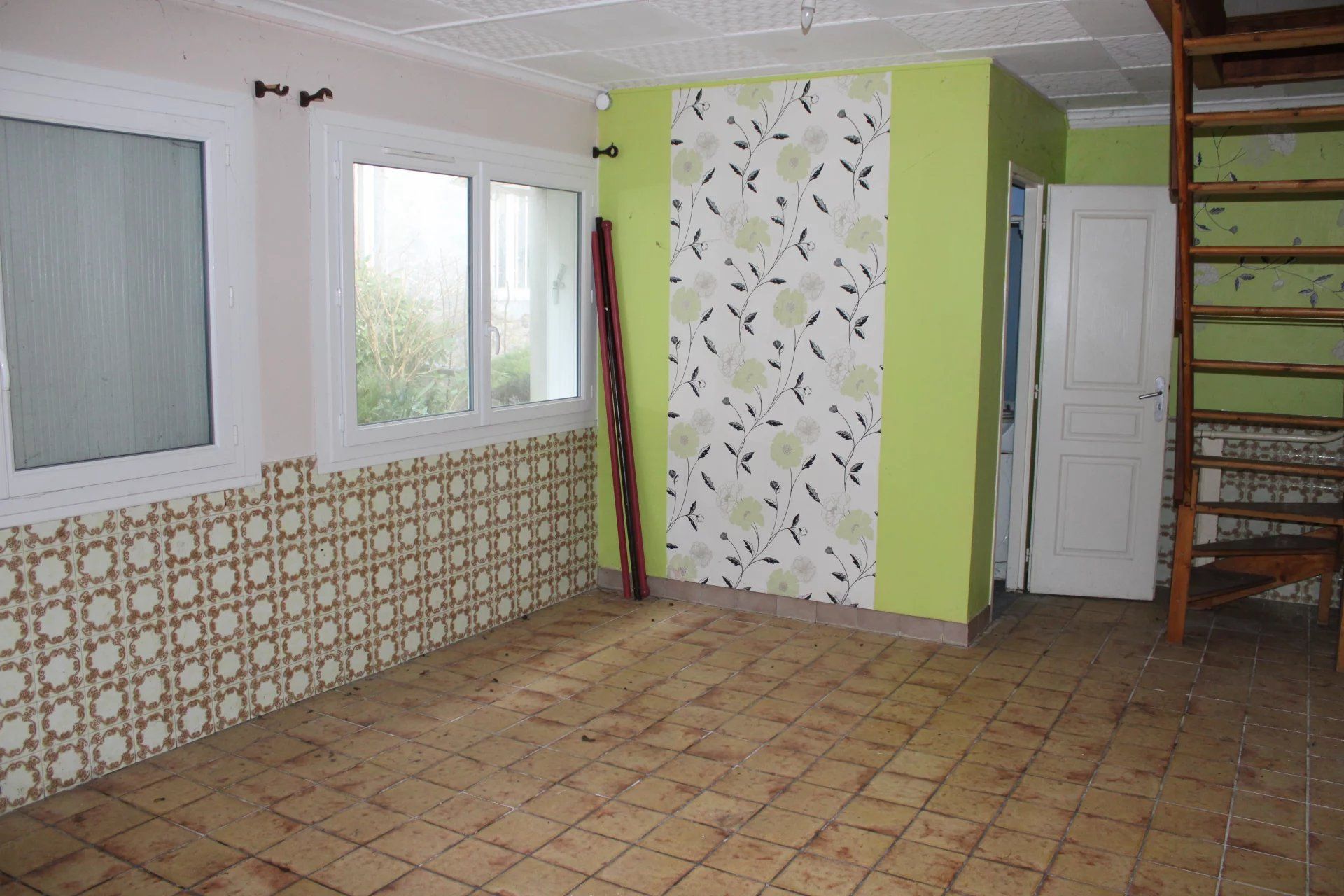 Condominium in Oyonnax, Auvergne-Rhone-Alpes 12846449