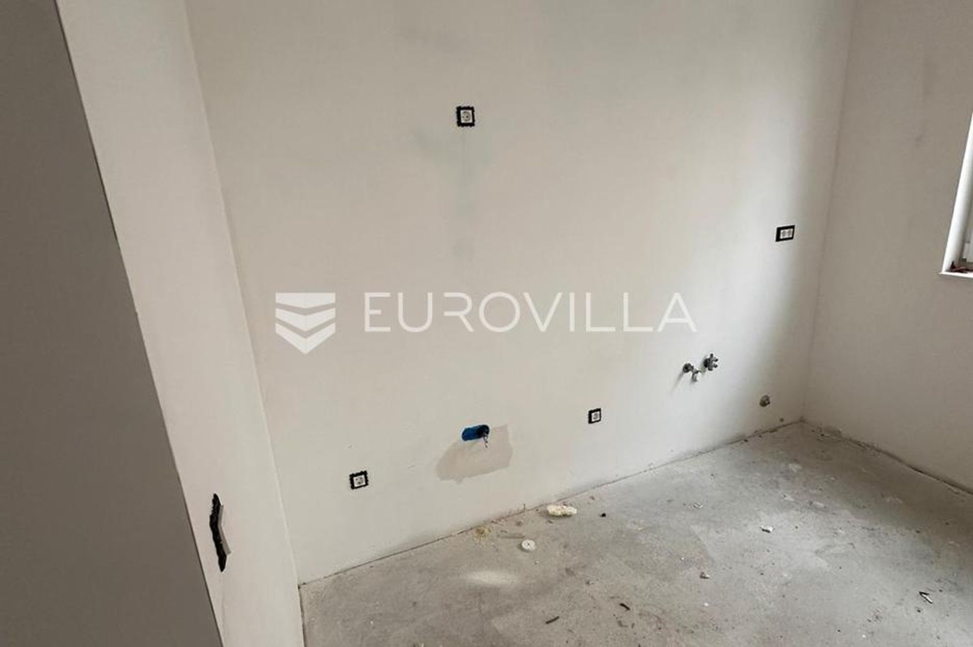 Condominio en Sesvete, Zagreb, Grad 12846518