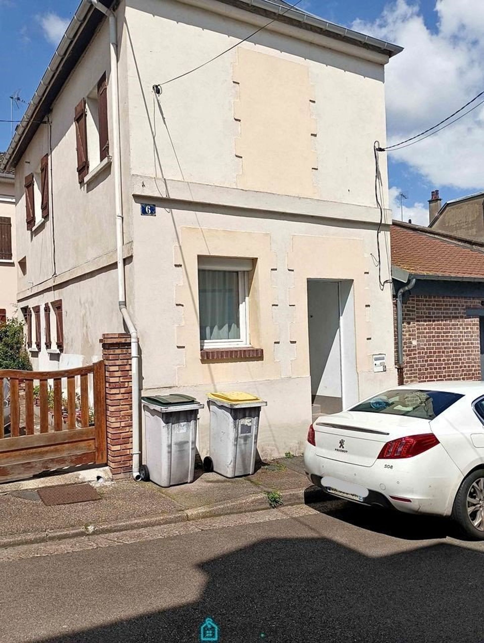 سكني في Elbeuf, Normandy 12846676