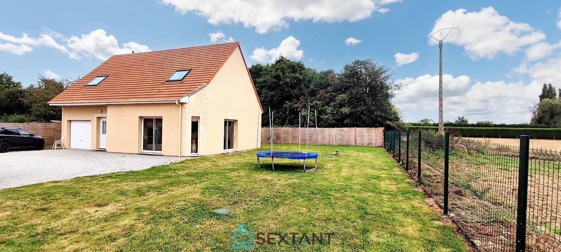 سكني في Sainte-Opportune-du-Bosc, Normandy 12846677