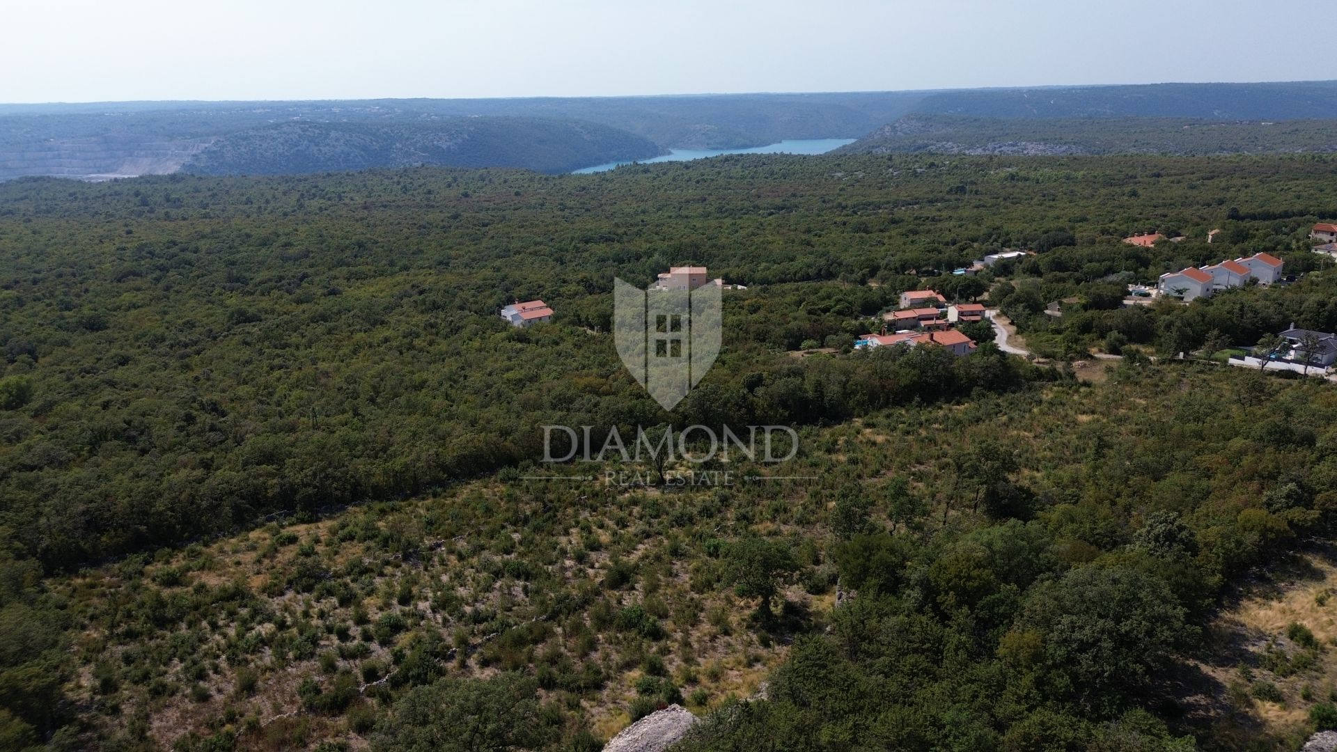 Land in Labin, Istria County 12846696