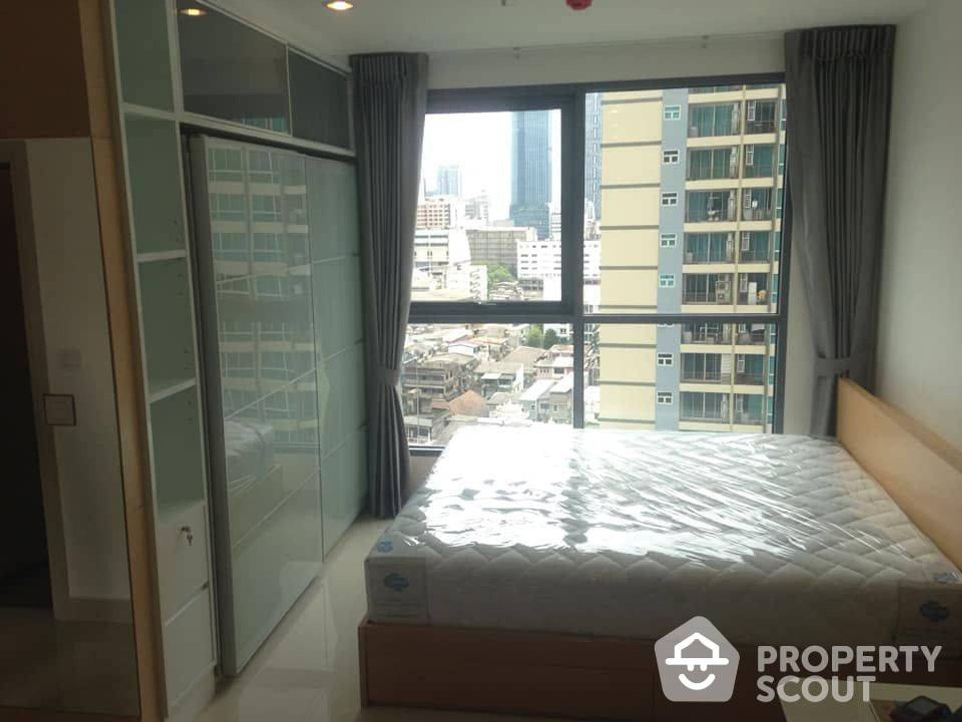 Condominium dans Bang Rak, Krung Thep Maha Nakhon 12846901