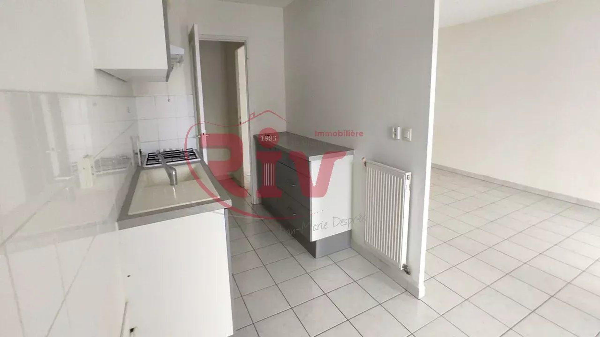 Condominium in Le Peage-de-Roussillon, Auvergne-Rhône-Alpes 12847092