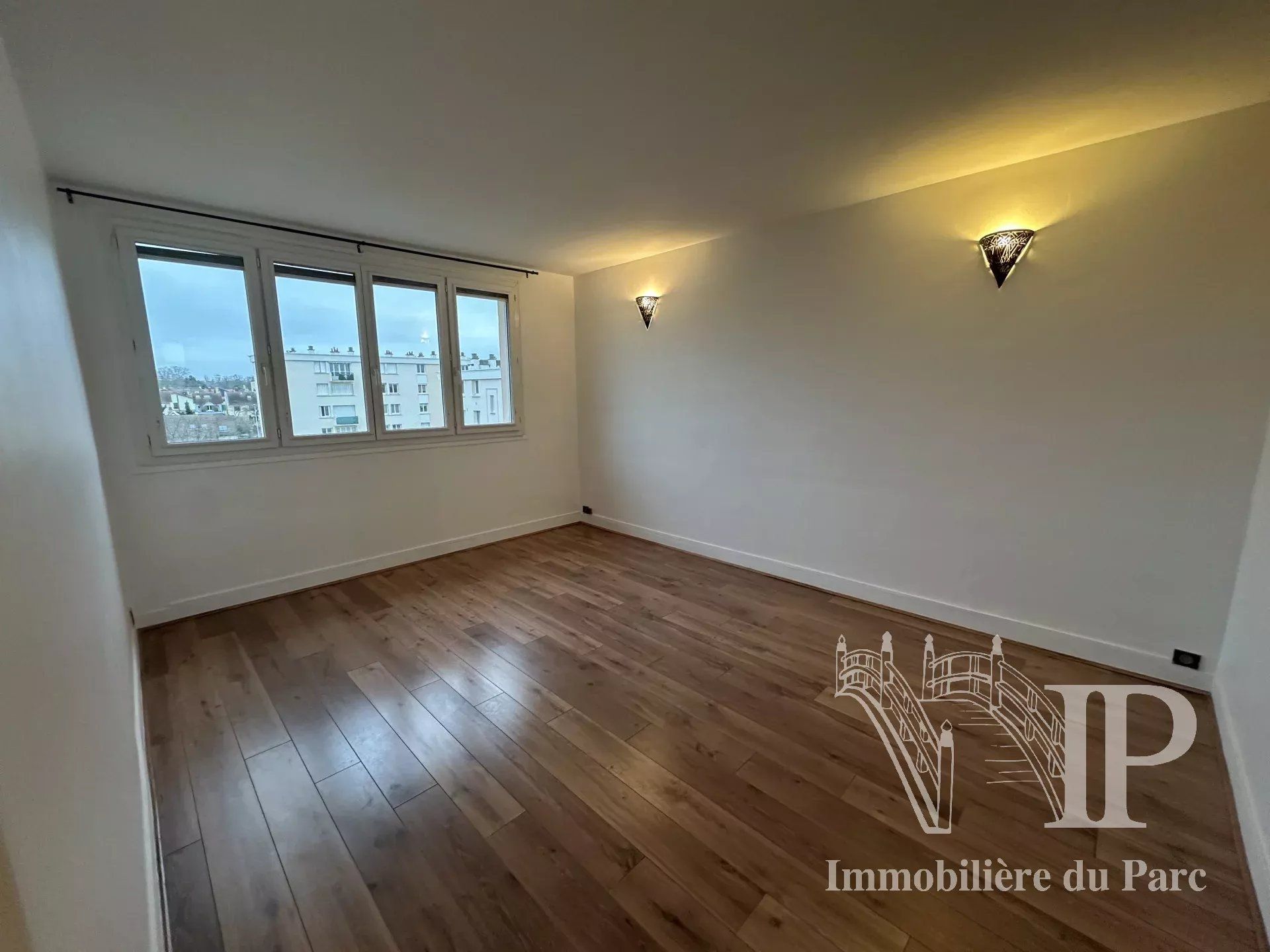 Condominium in Le Pecq, Ile-de-France 12847093