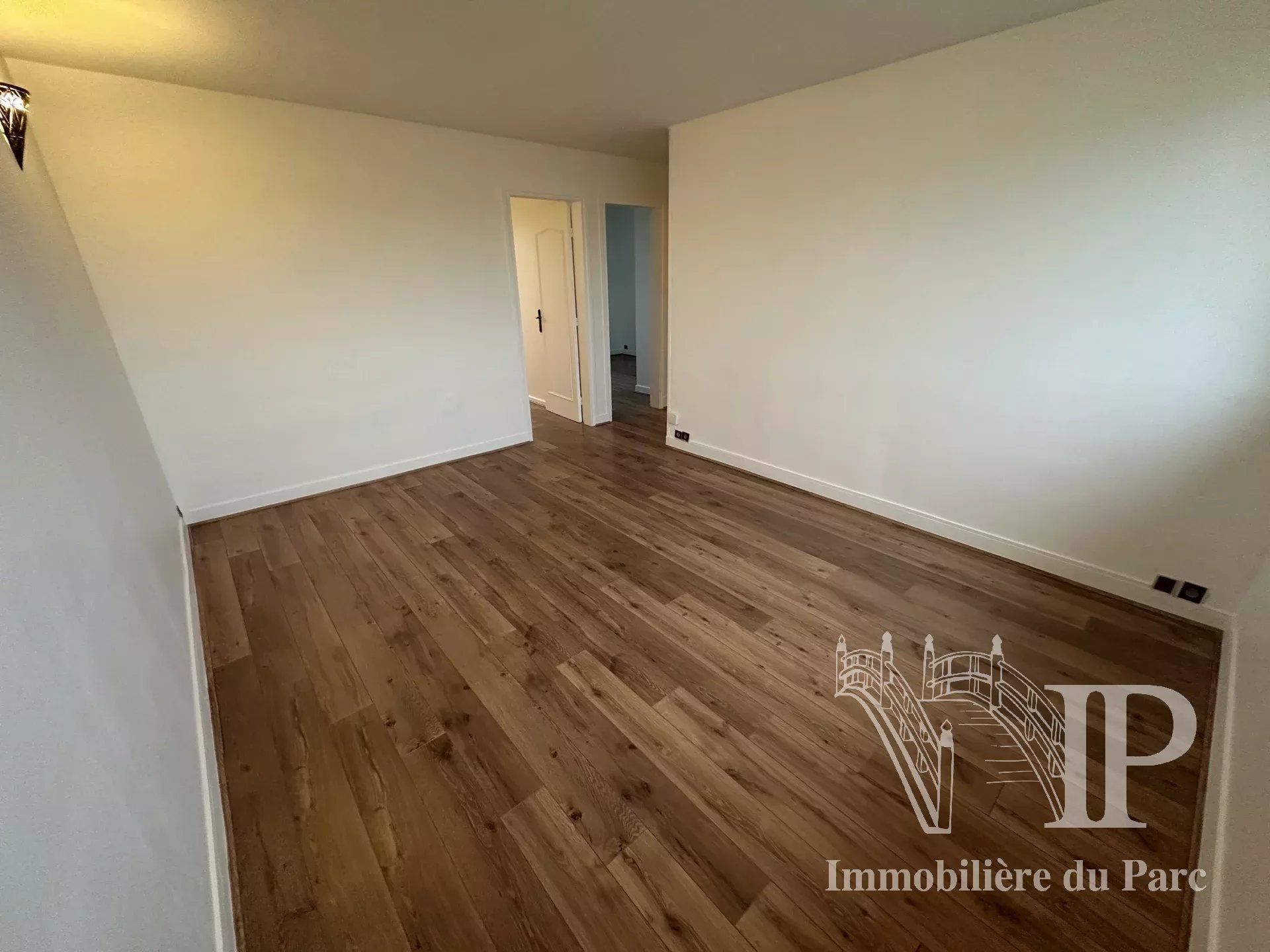 Condominium in Le Pecq, Ile-de-France 12847093