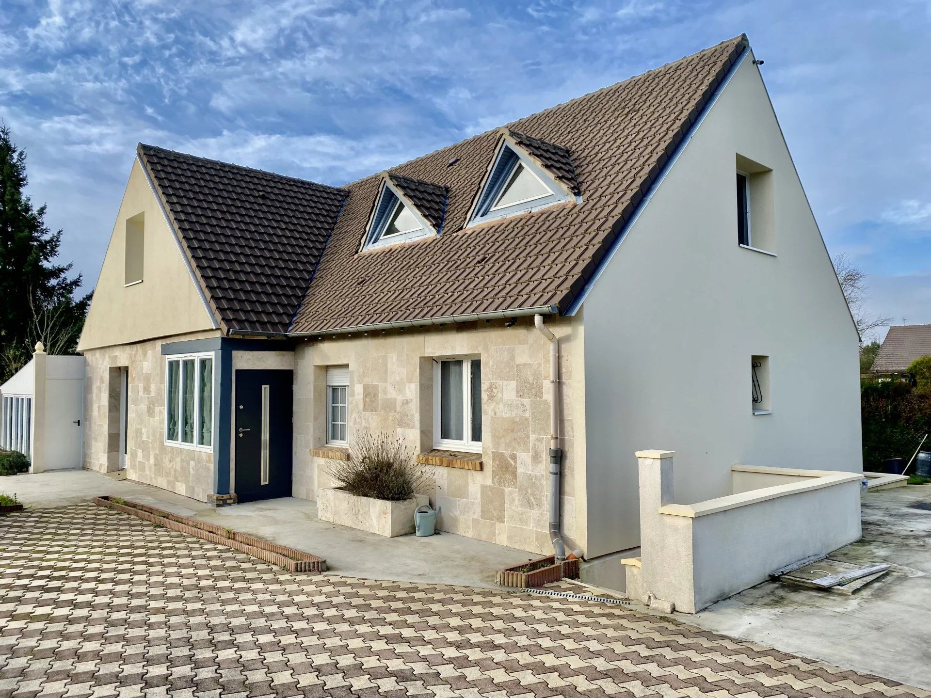 Hus i Evreux, Normandie 12847145