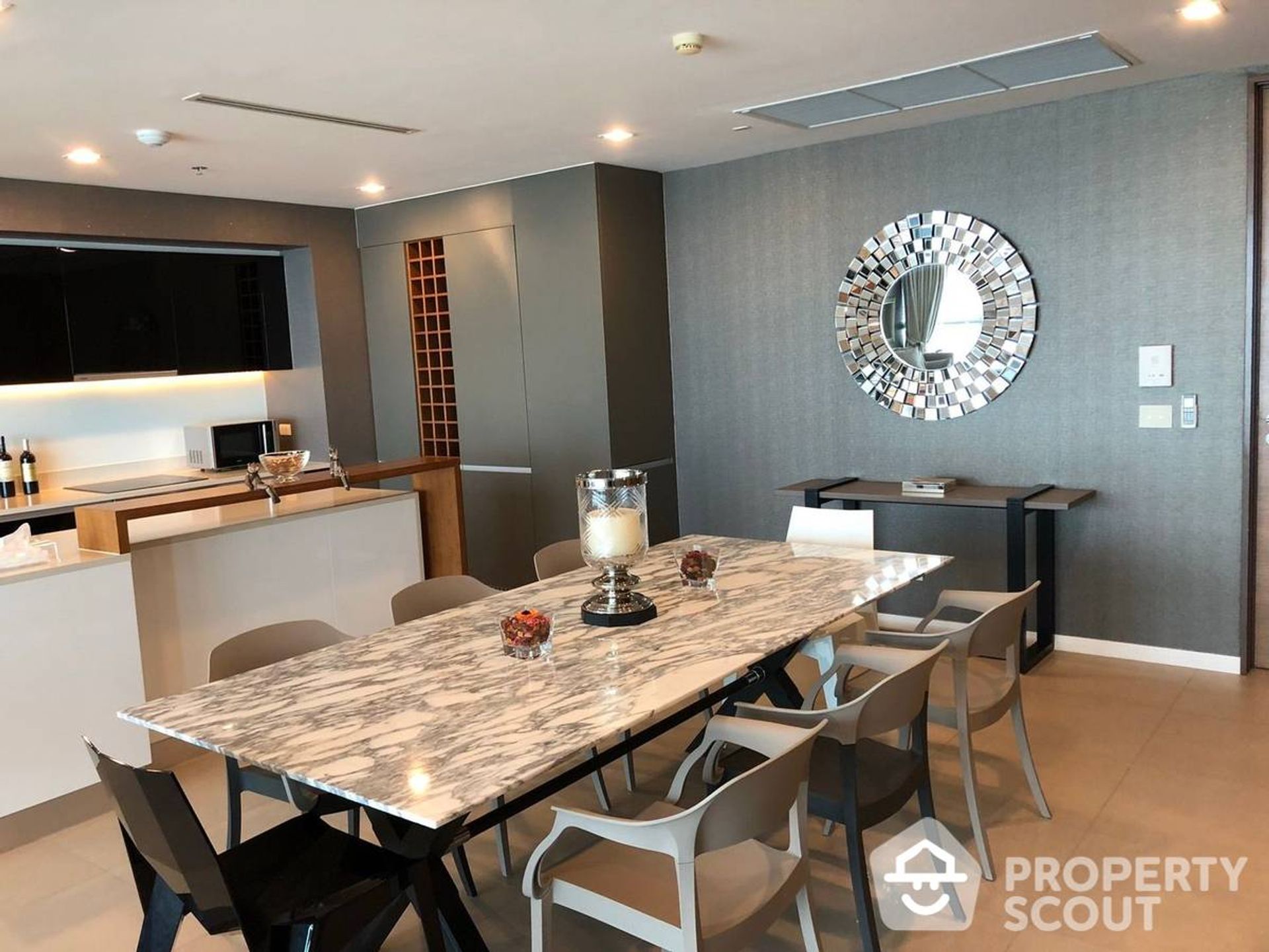 Condominium in Khlong San, Krung Thep Maha Nakhon 12847471