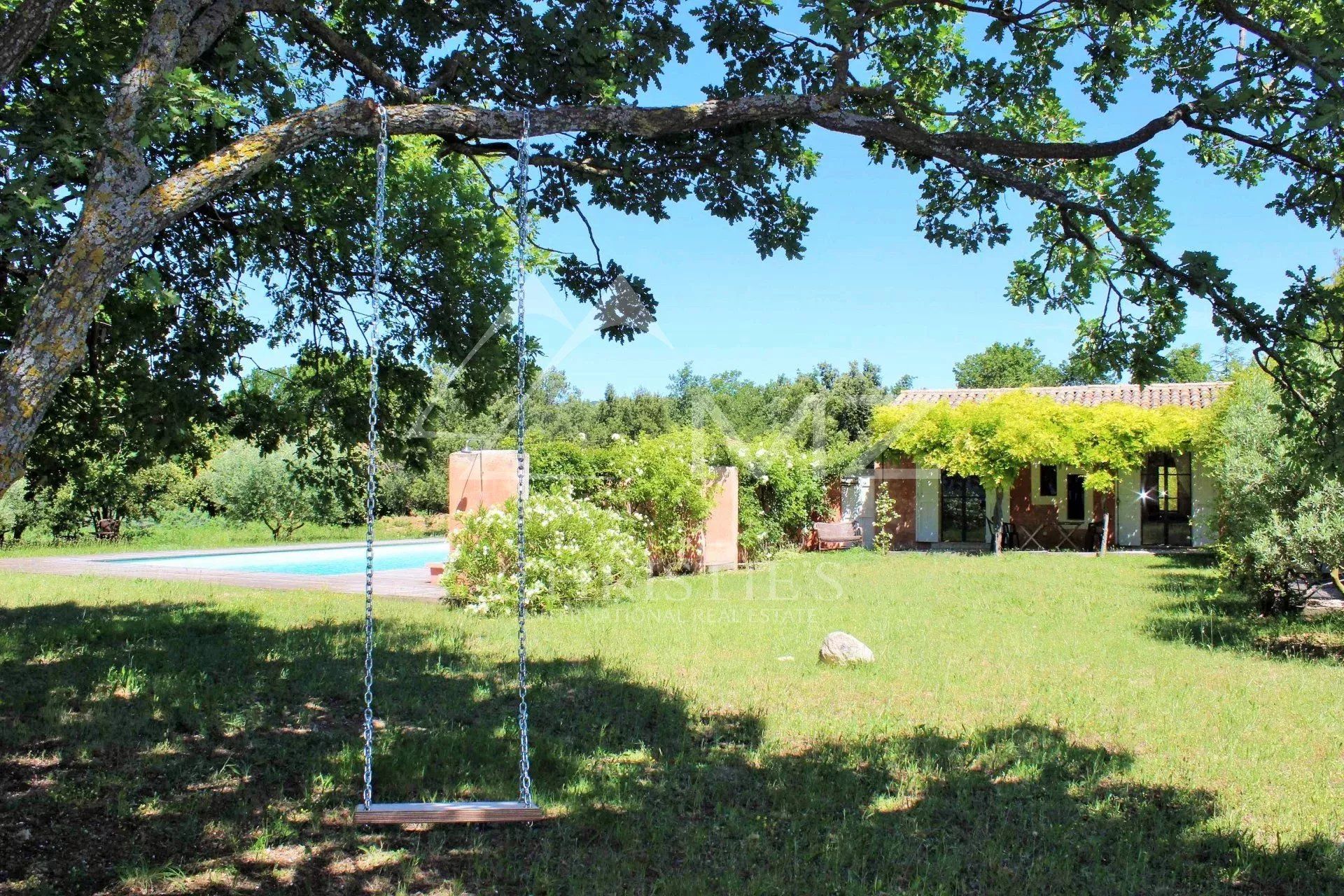 casa no Cabrières-d'Avignon, Provença-Alpes-Costa Azul 12848143