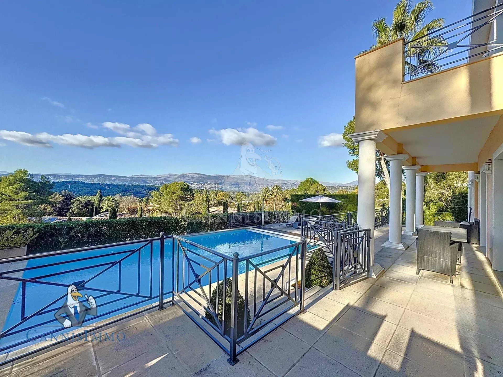 Kediaman dalam Mougins, Alpes-Maritimes 12848150