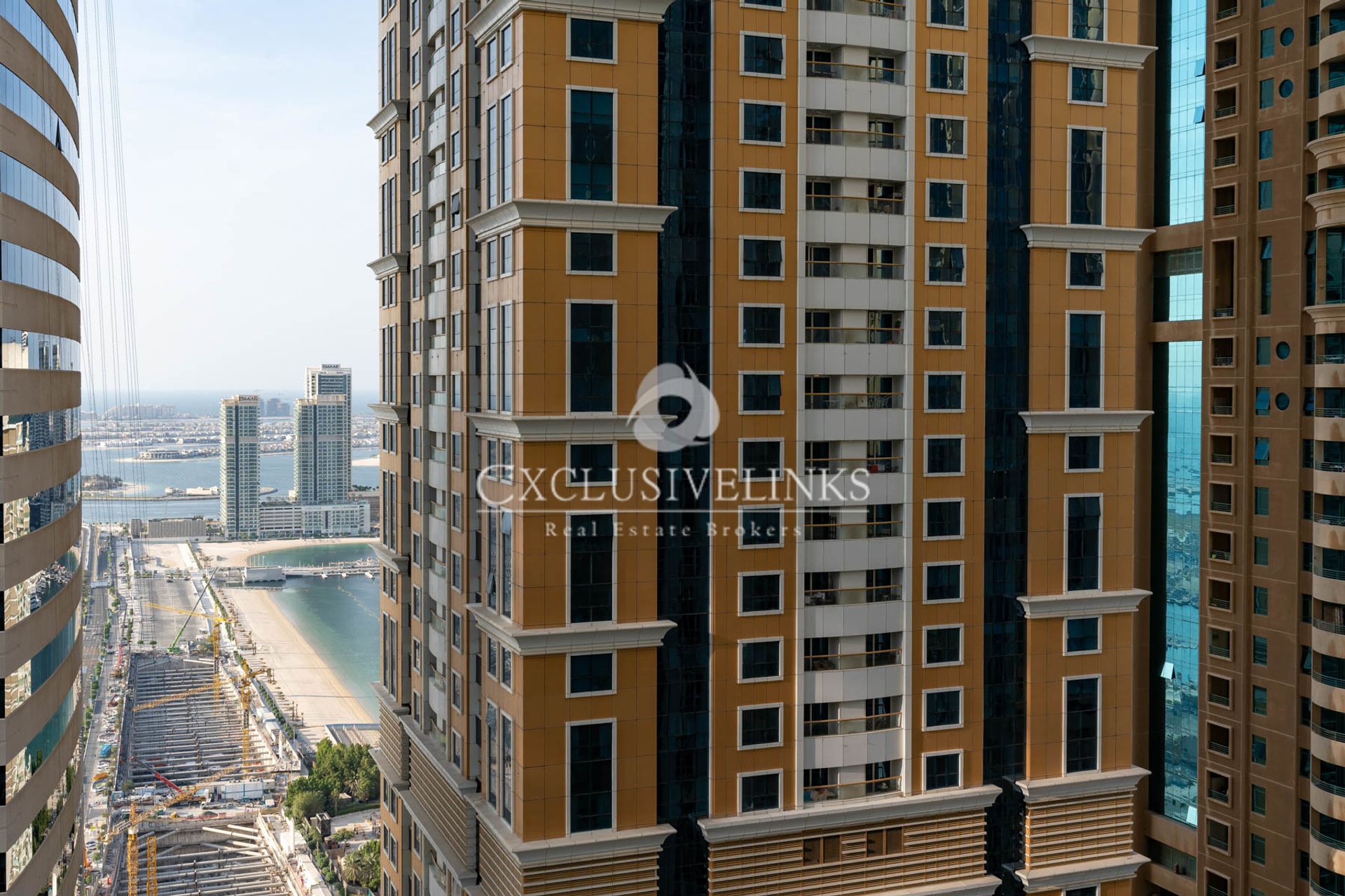 Condominium in Dubai, Dubai 12848328